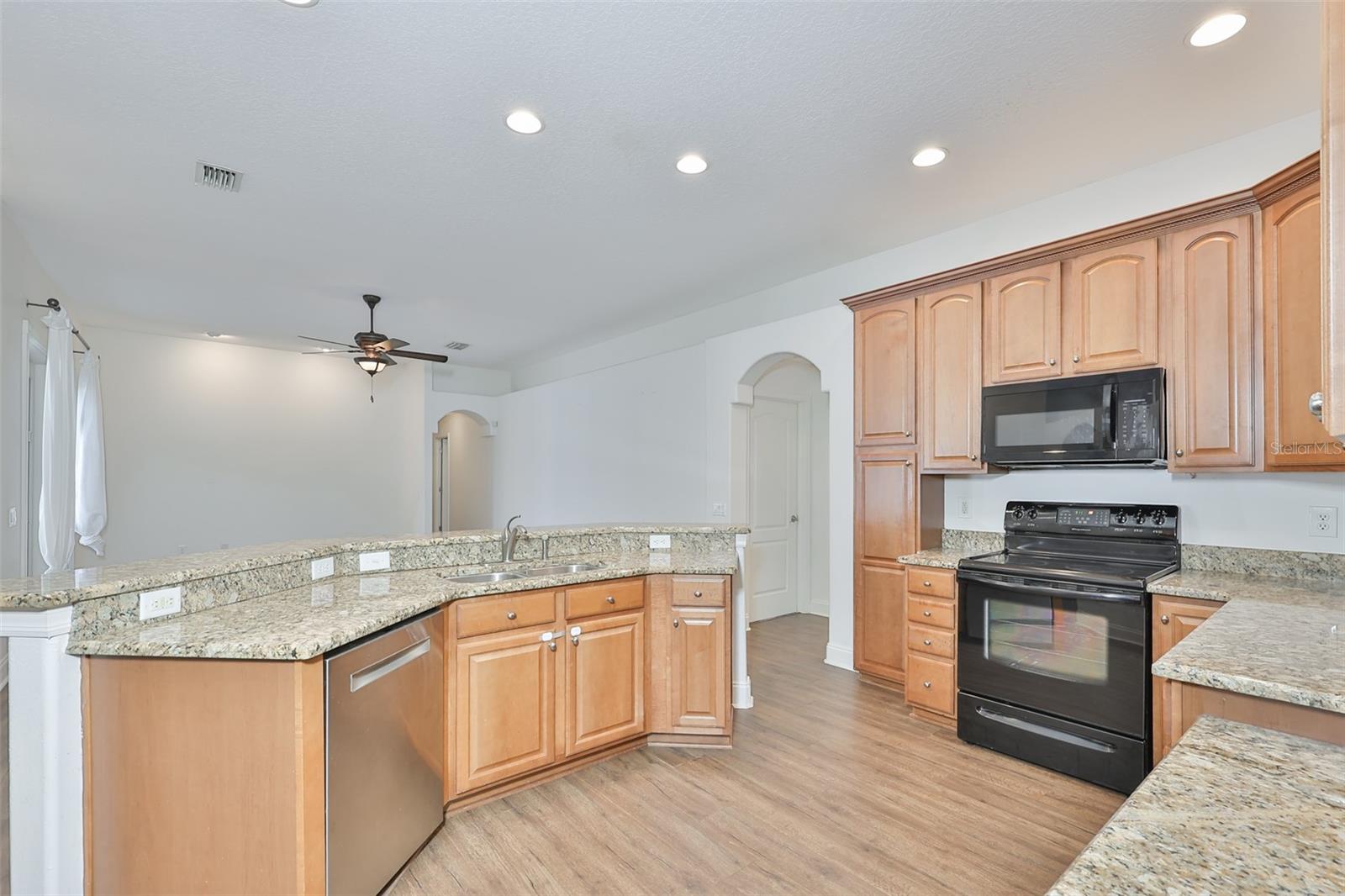 Image 17 of 55 For 9274 Estate Cove Circle