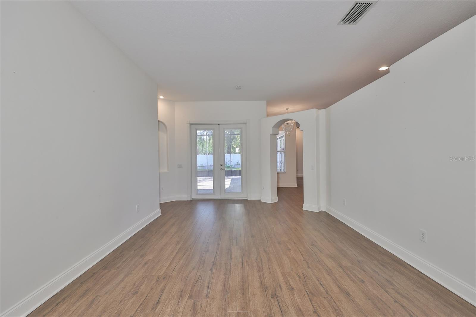 Image 7 of 55 For 9274 Estate Cove Circle