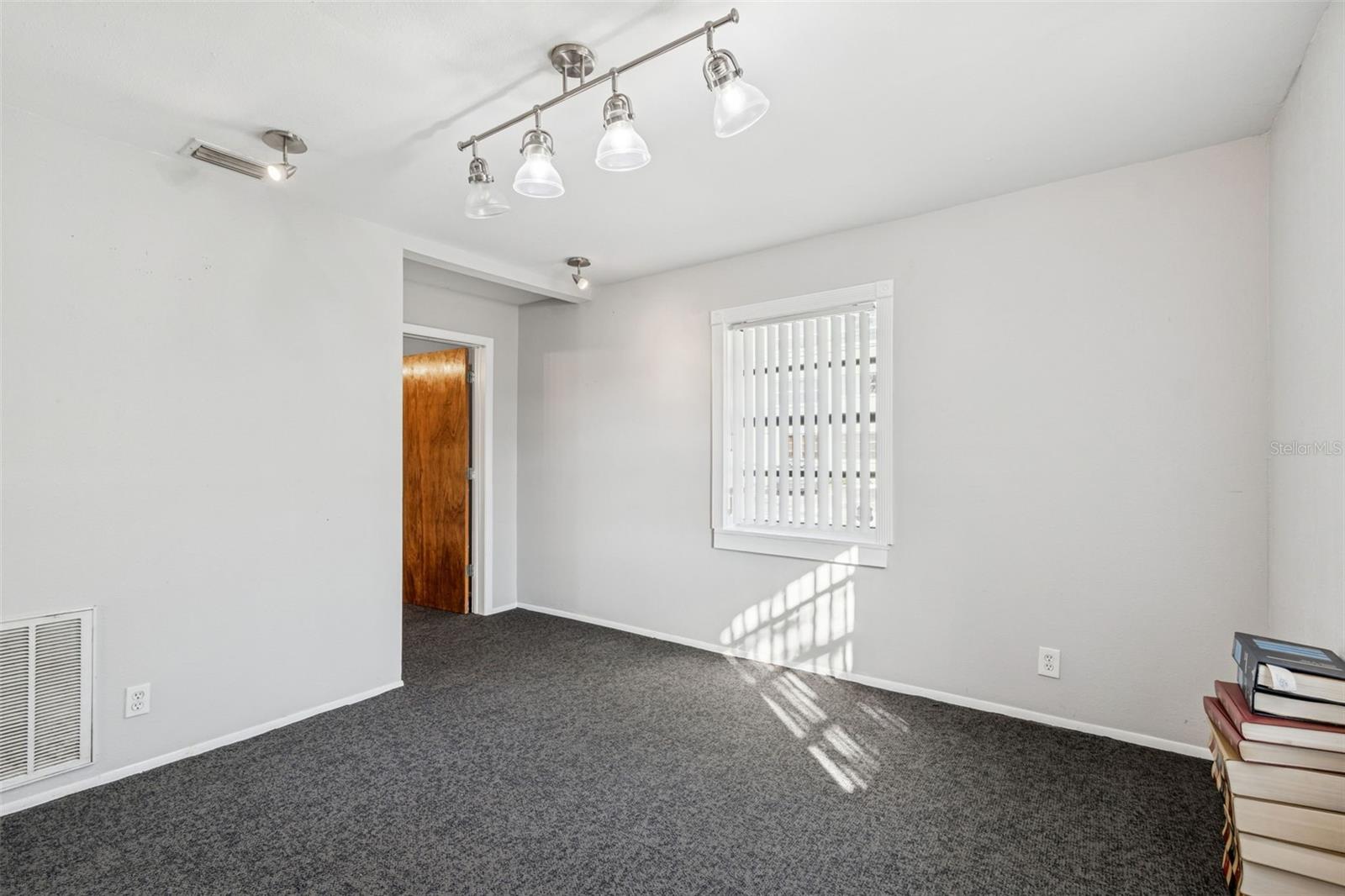 Image 4 of 13 For 801 49th Street N