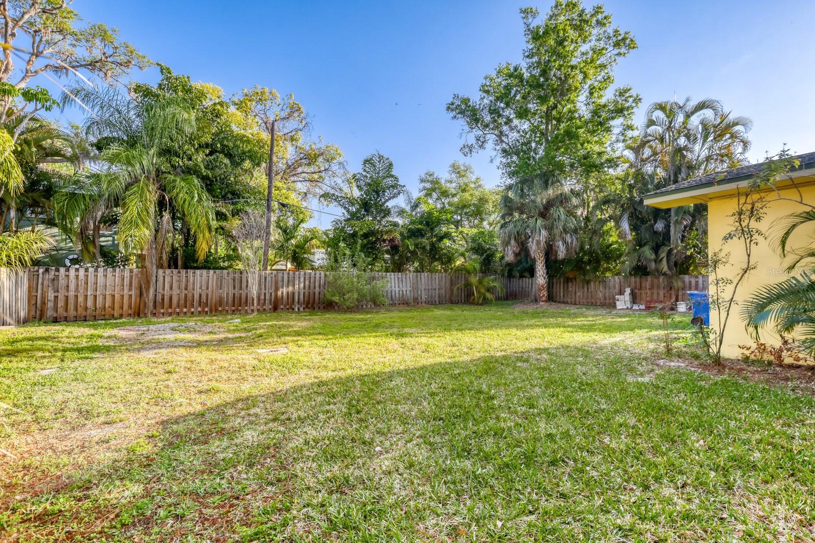 Image 6 of 11 For 224 Lyndhurst Street