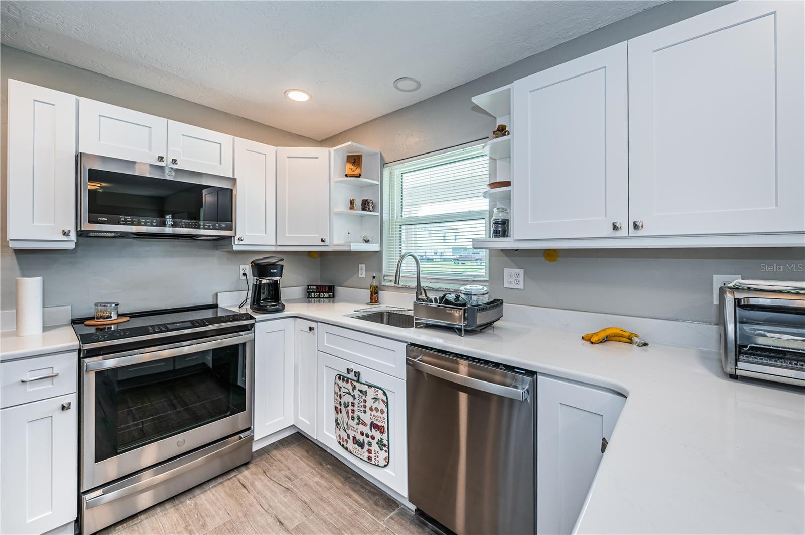 Image 12 of 34 For 7927 11th Avenue S