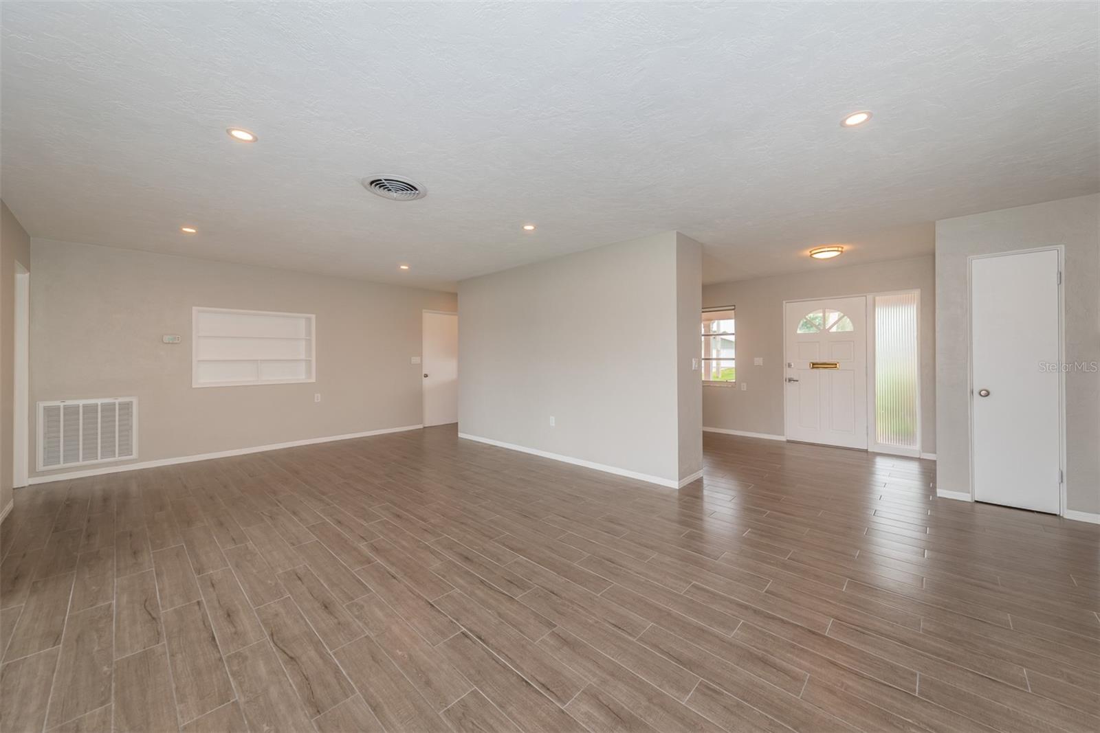 Image 15 of 34 For 7927 11th Avenue S