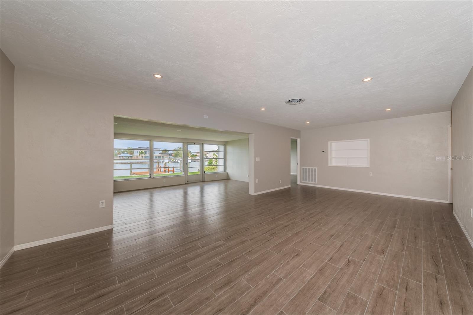 Image 16 of 34 For 7927 11th Avenue S