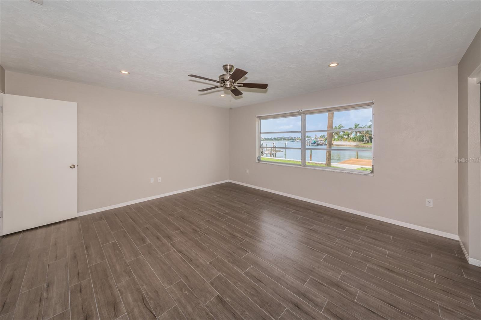 Image 19 of 34 For 7927 11th Avenue S