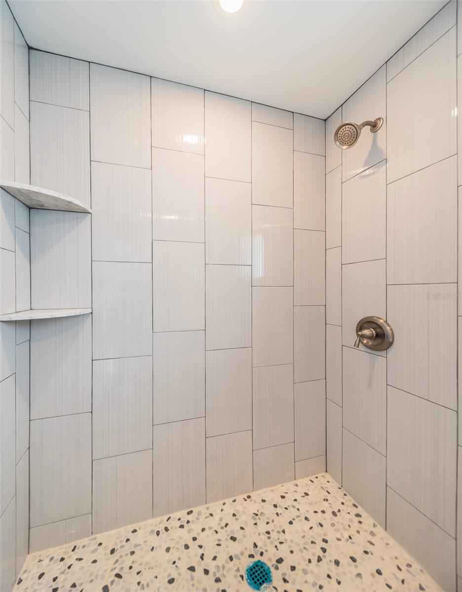 Image 23 of 34 For 7927 11th Avenue S