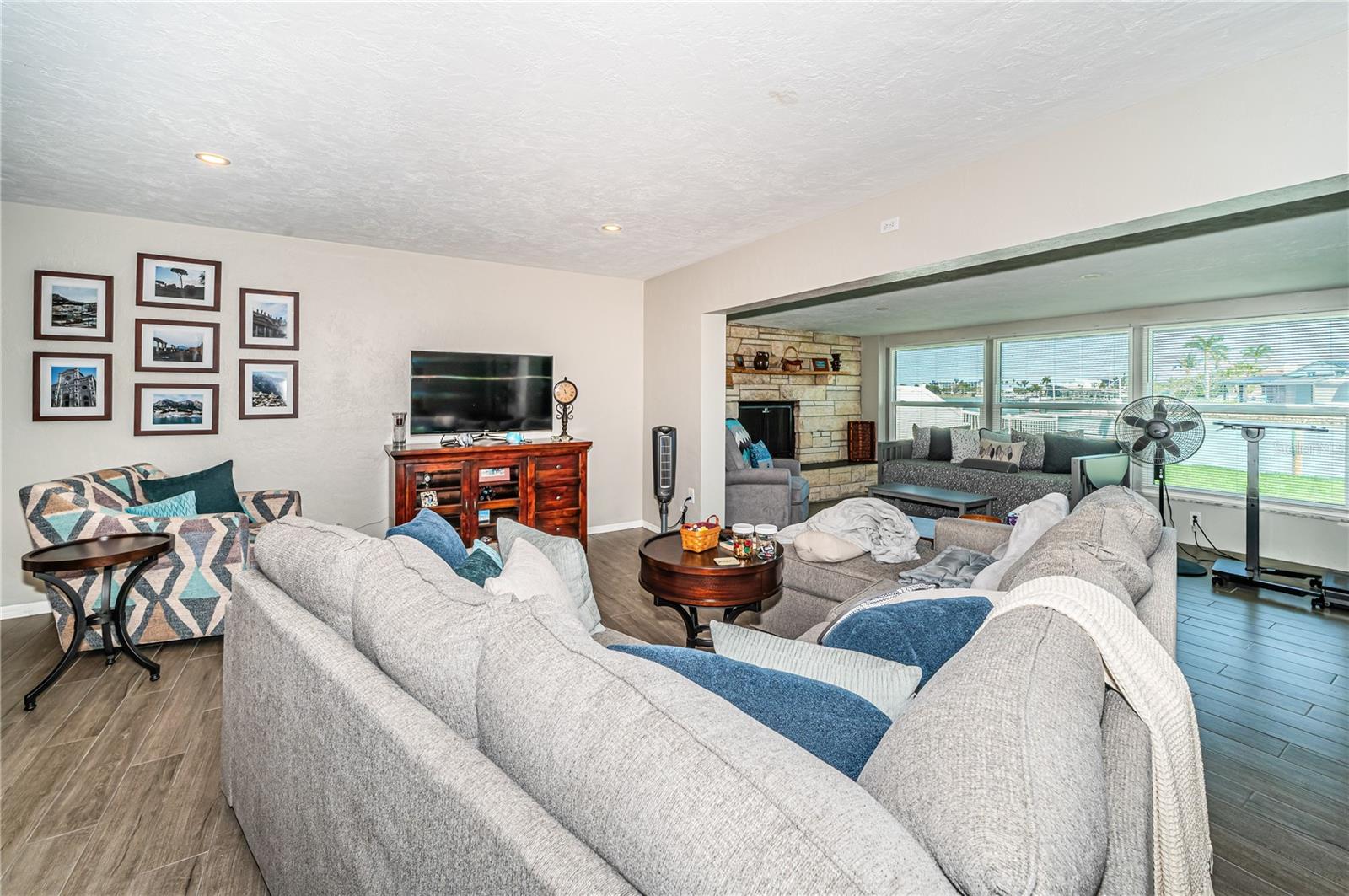 Image 8 of 34 For 7927 11th Avenue S