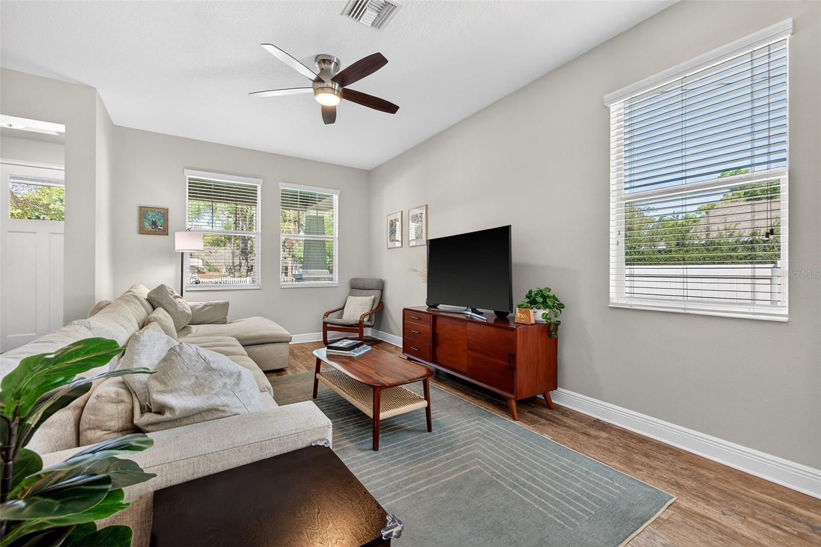 Image 10 of 35 For 1003 Comanche Avenue