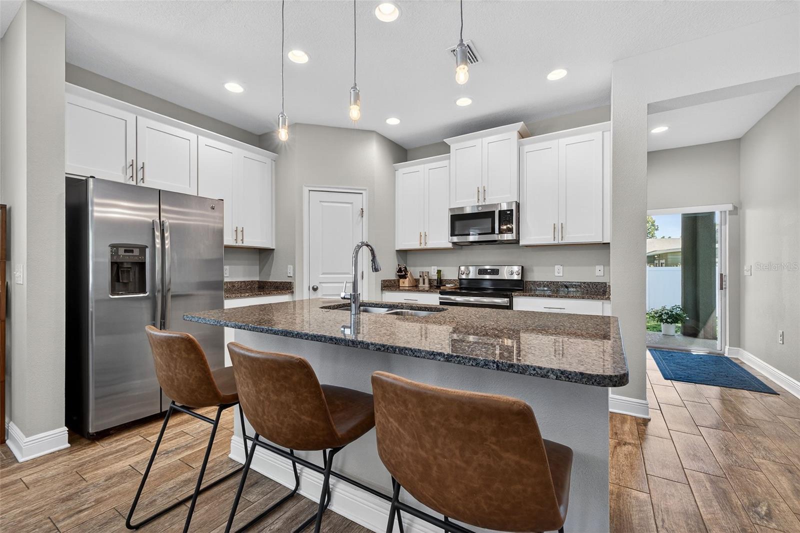 Image 13 of 35 For 1003 Comanche Avenue