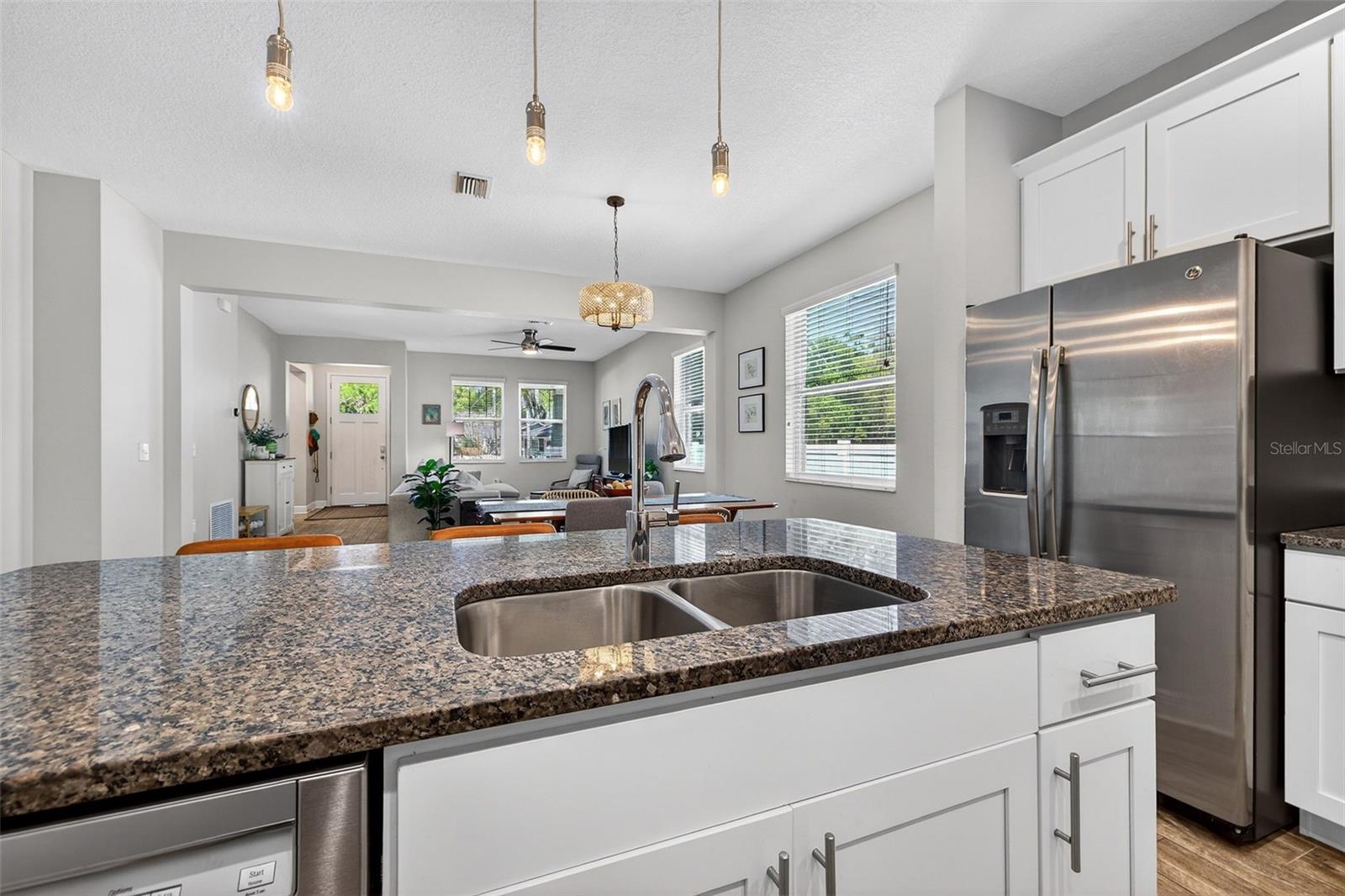 Image 17 of 35 For 1003 Comanche Avenue