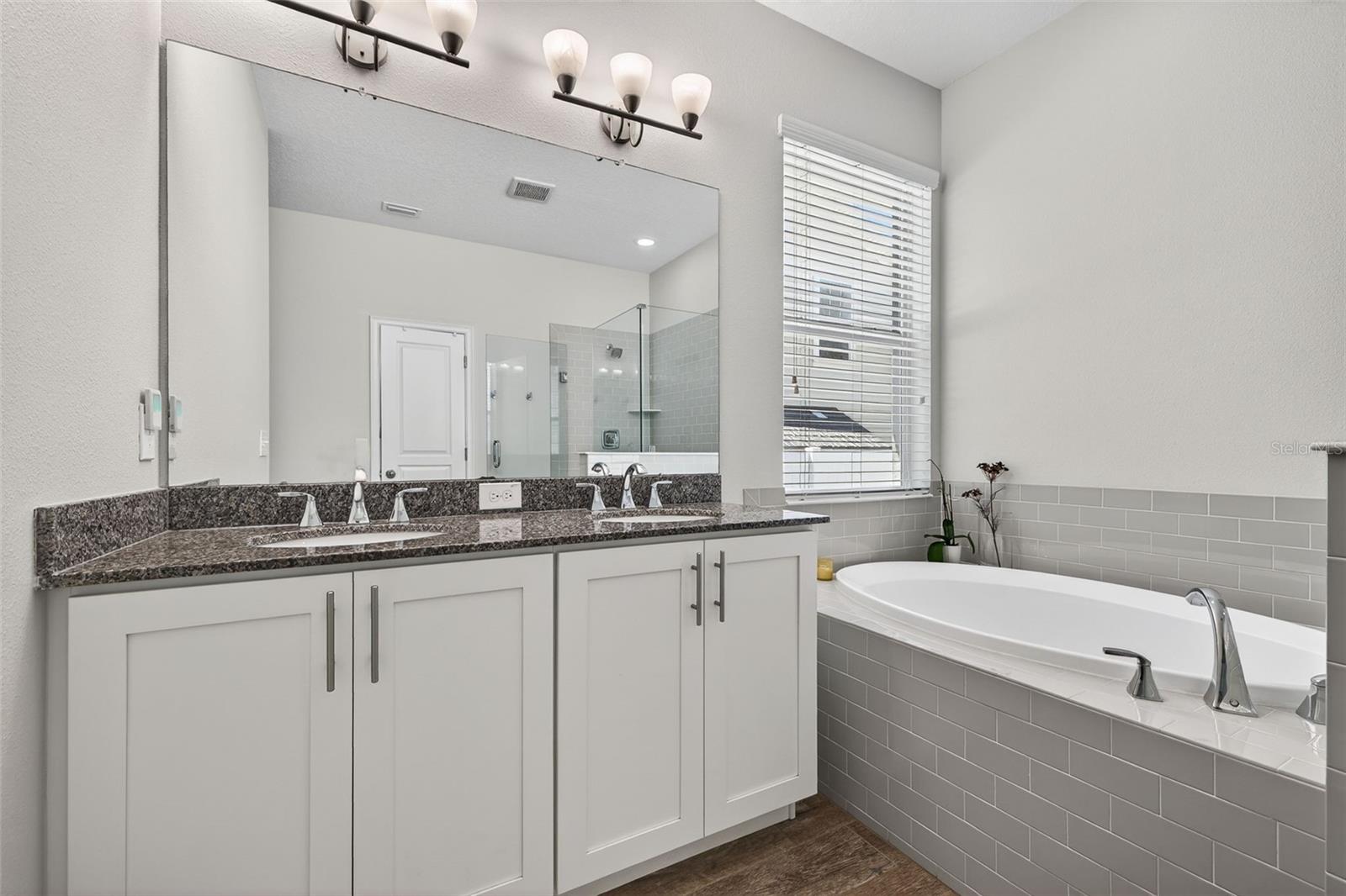 Image 21 of 35 For 1003 Comanche Avenue