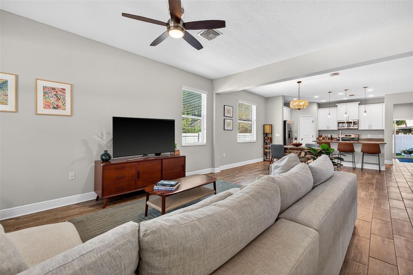 Image 7 of 35 For 1003 Comanche Avenue