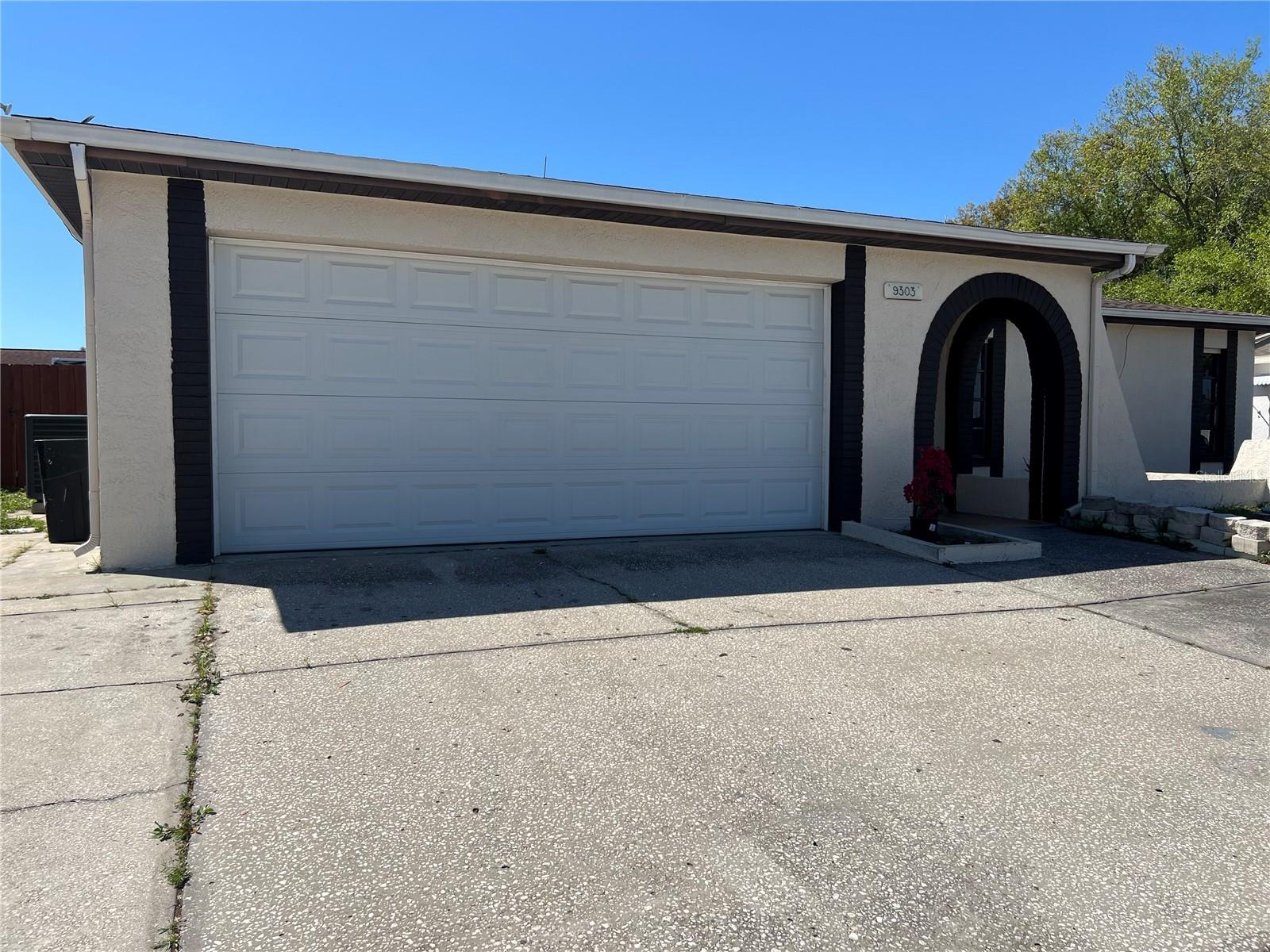 Image 21 of 28 For 9303 Morehead Lane