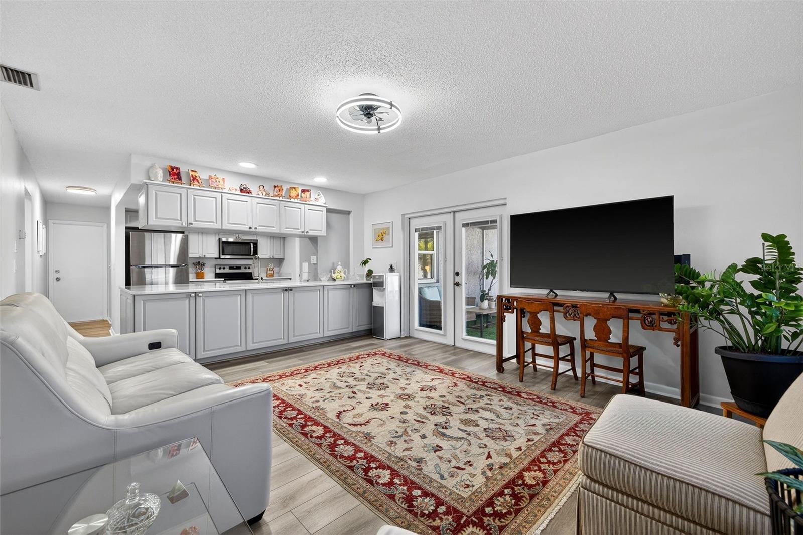 Image 9 of 29 For 10275 113th Street