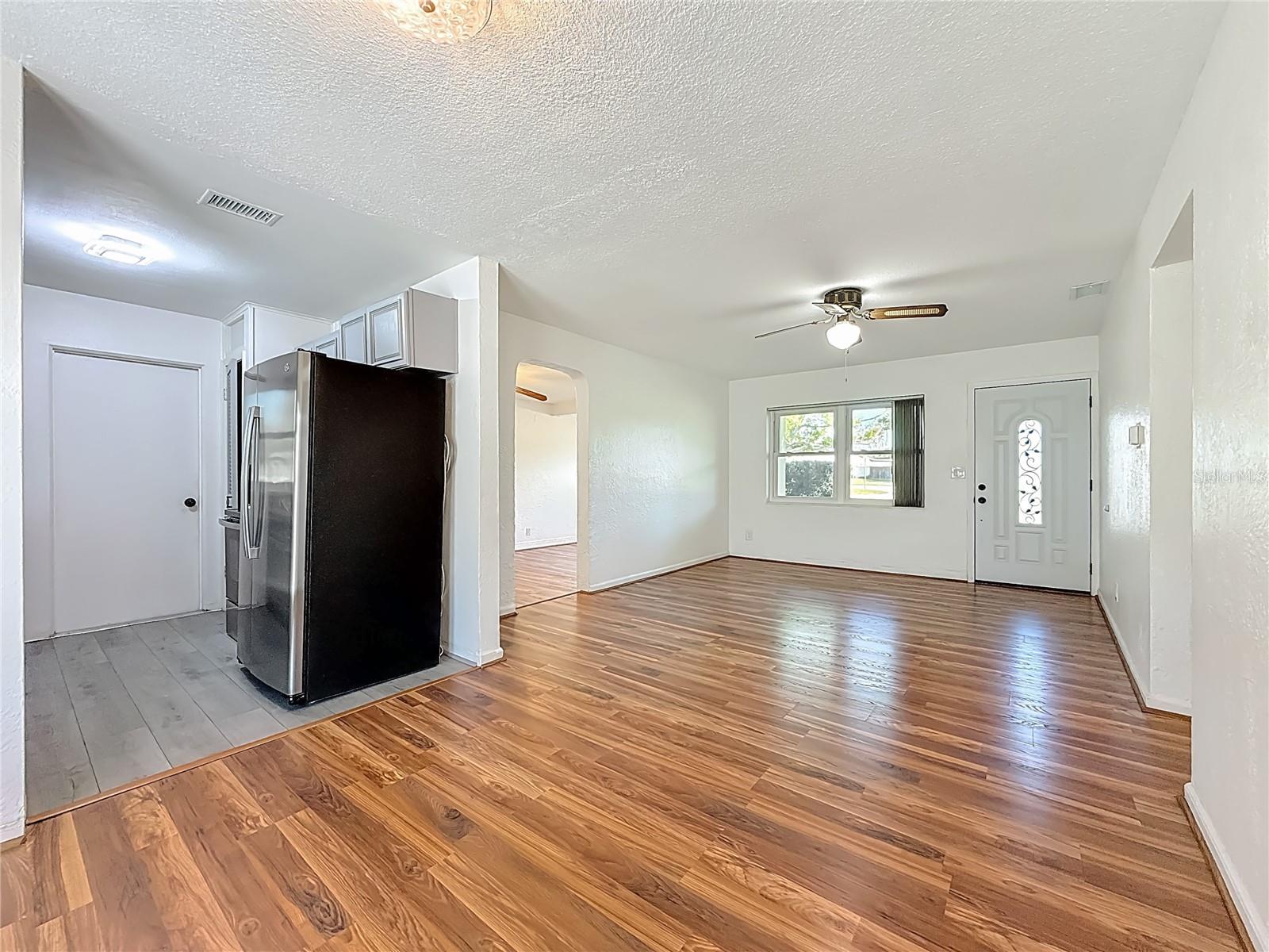 Image 12 of 45 For 396 Lewis Boulevard Se