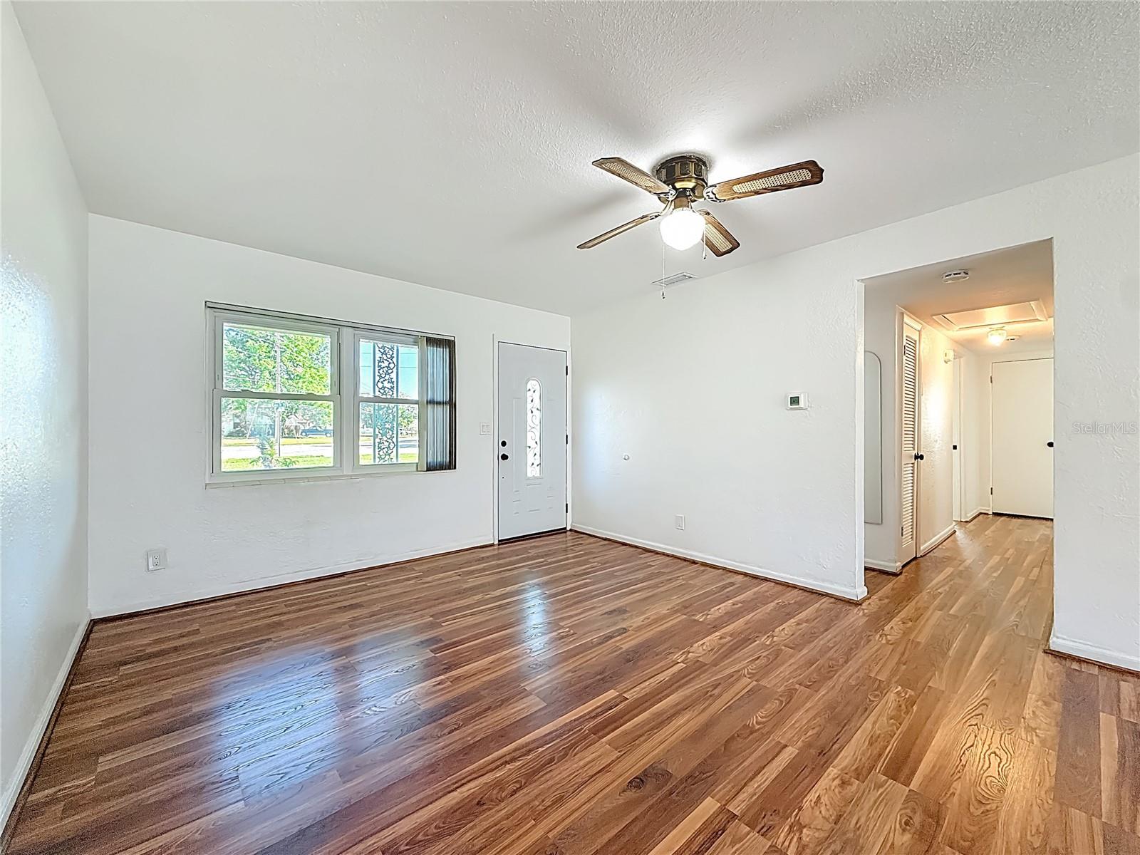 Image 7 of 45 For 396 Lewis Boulevard Se