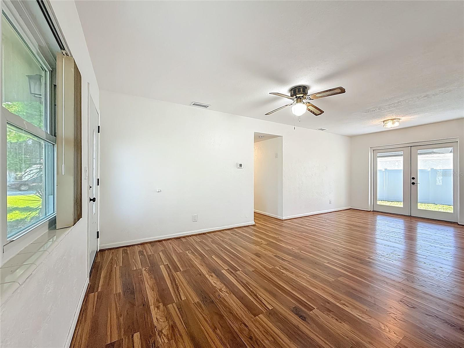 Image 8 of 45 For 396 Lewis Boulevard Se