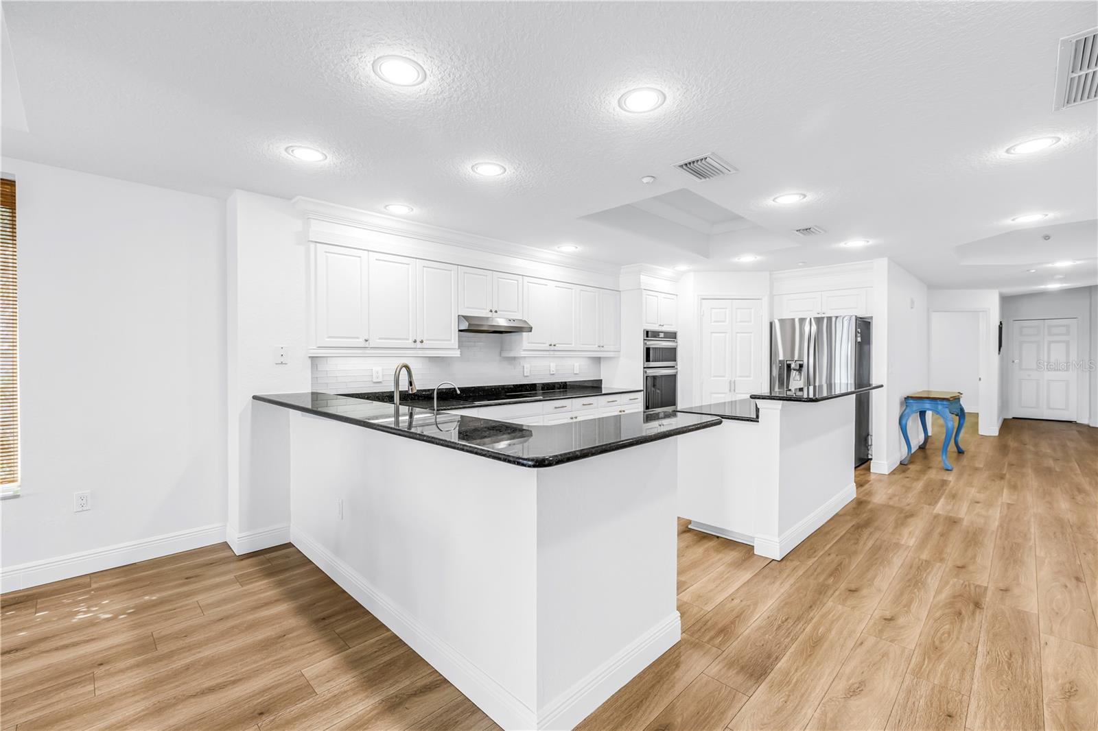 Image 14 of 52 For 3805 Gulf Boulevard 205