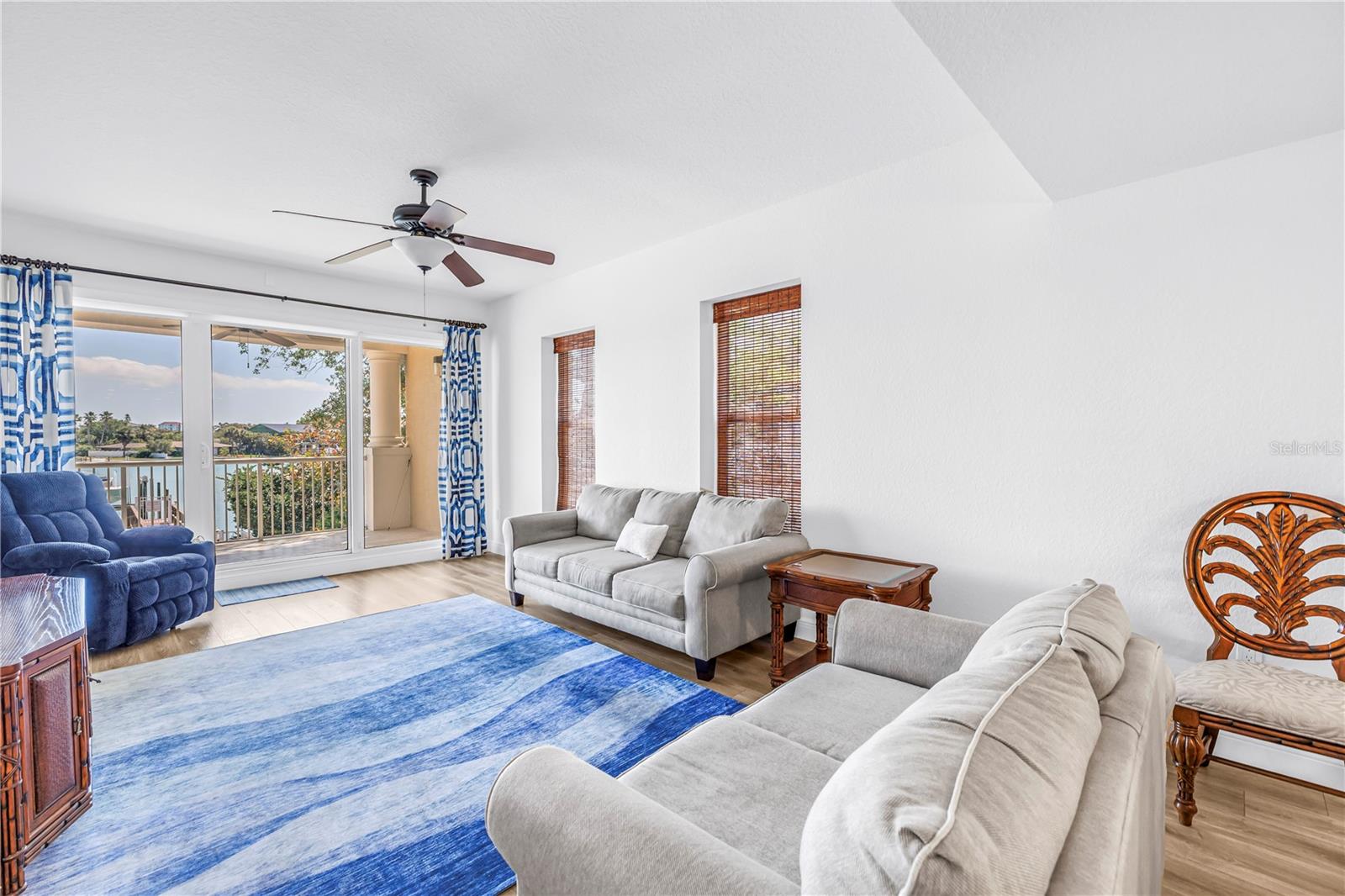 Image 16 of 52 For 3805 Gulf Boulevard 205