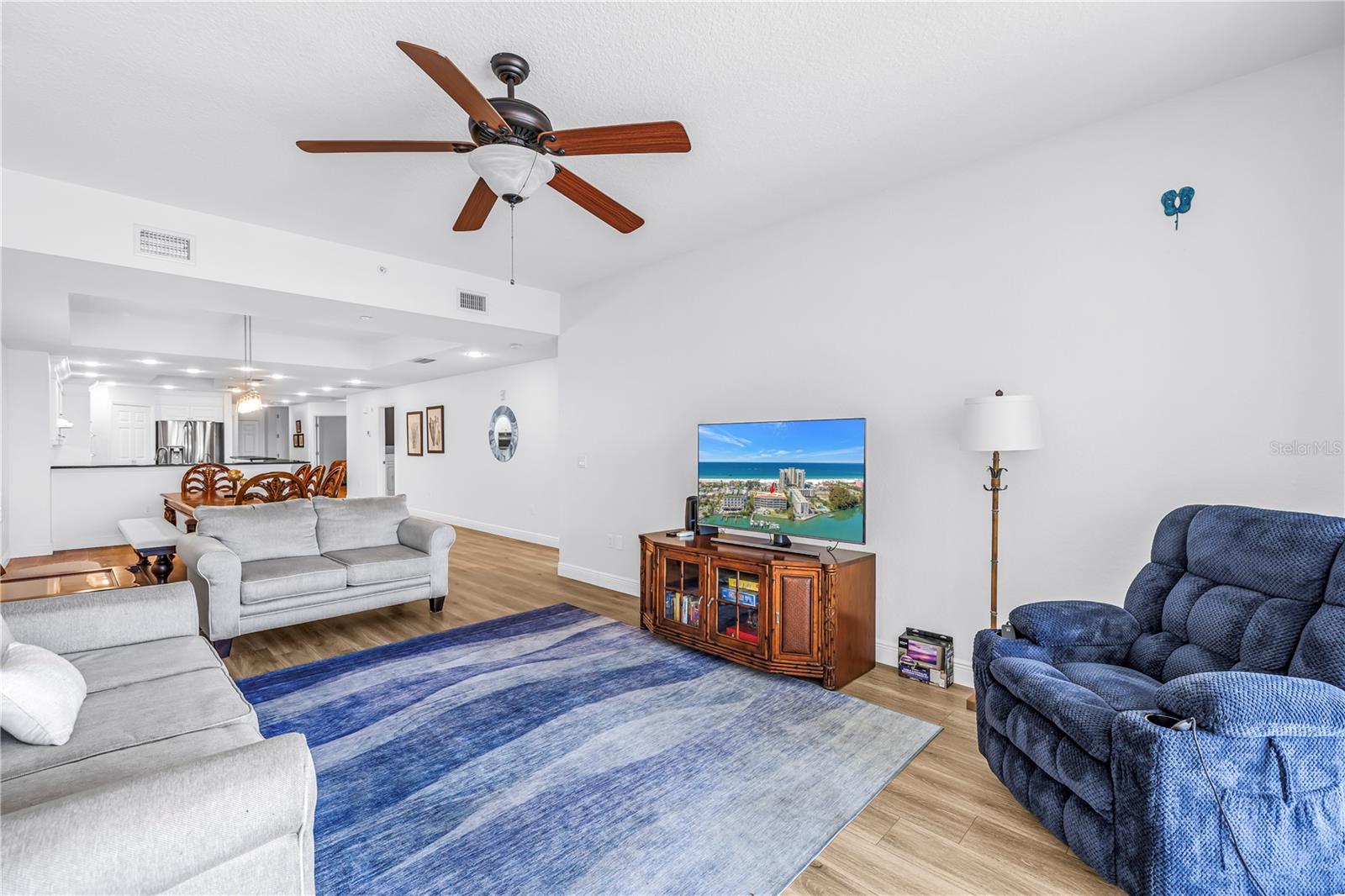 Image 18 of 52 For 3805 Gulf Boulevard 205