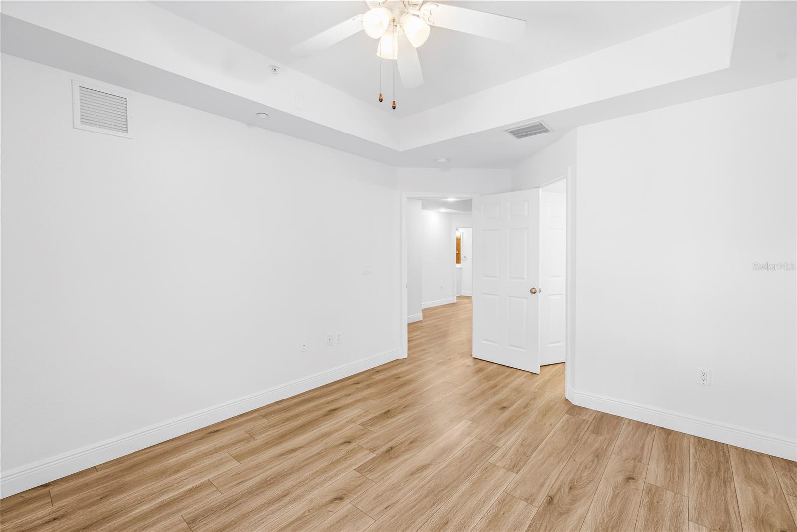 Image 30 of 52 For 3805 Gulf Boulevard 205