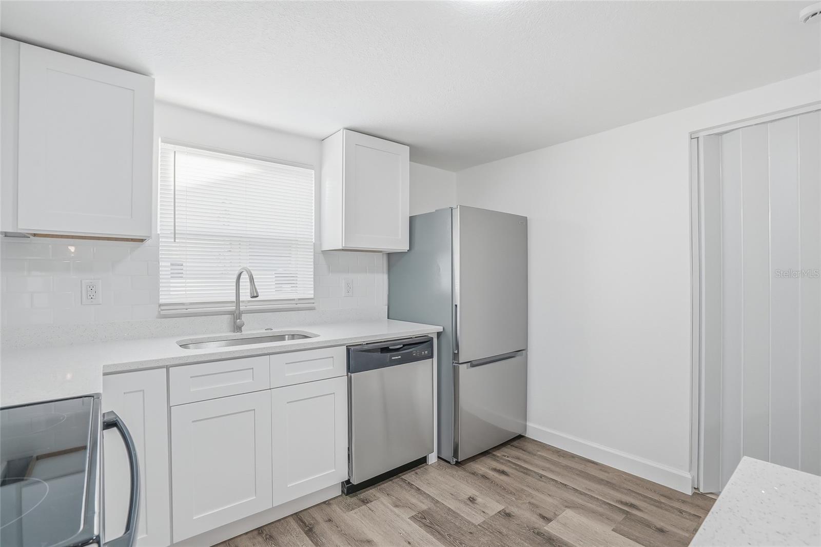 Image 14 of 37 For 7840 Gulf Way