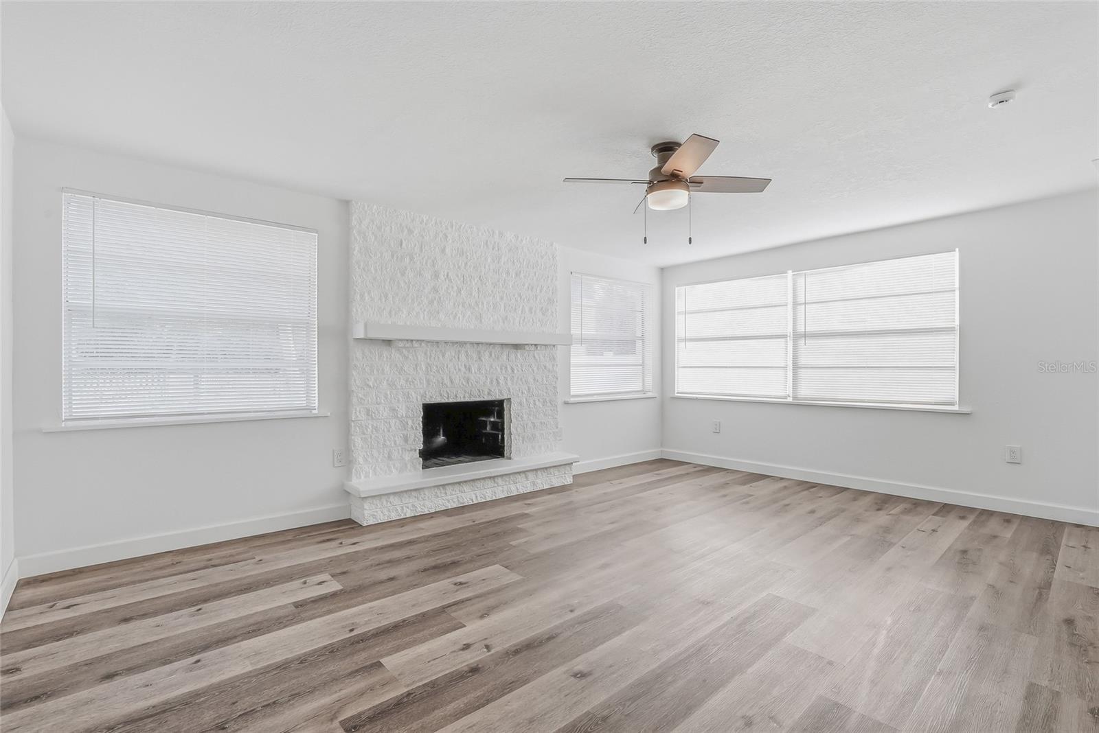 Image 15 of 37 For 7840 Gulf Way