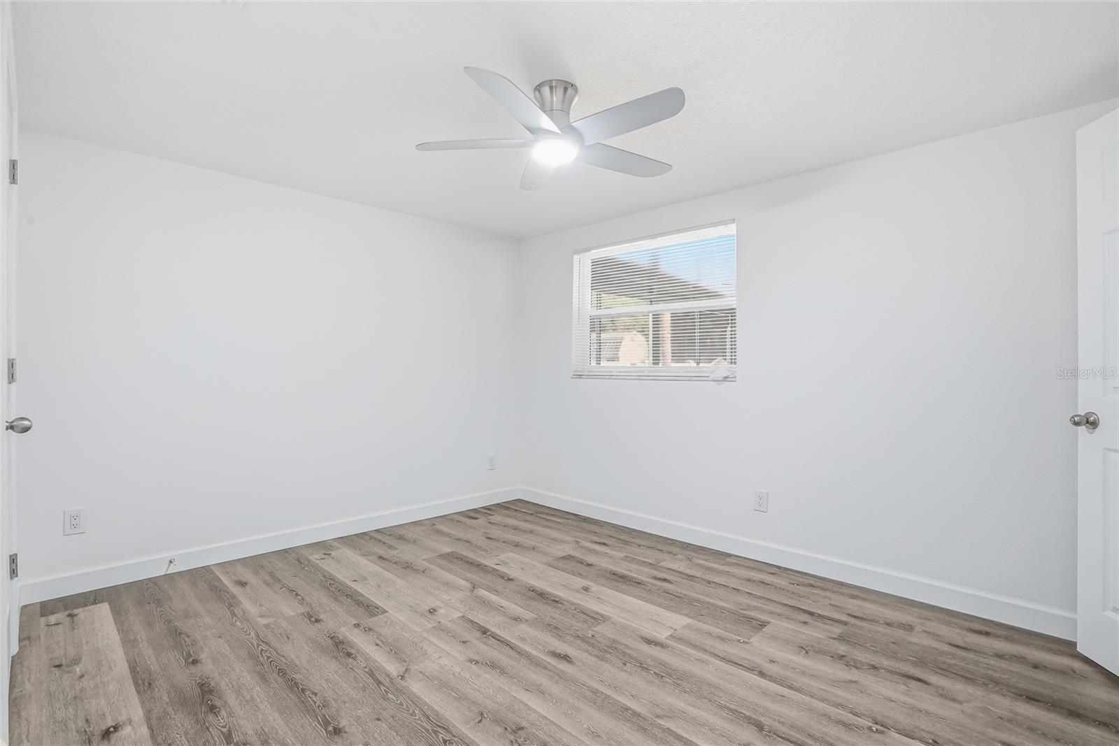 Image 19 of 37 For 7840 Gulf Way