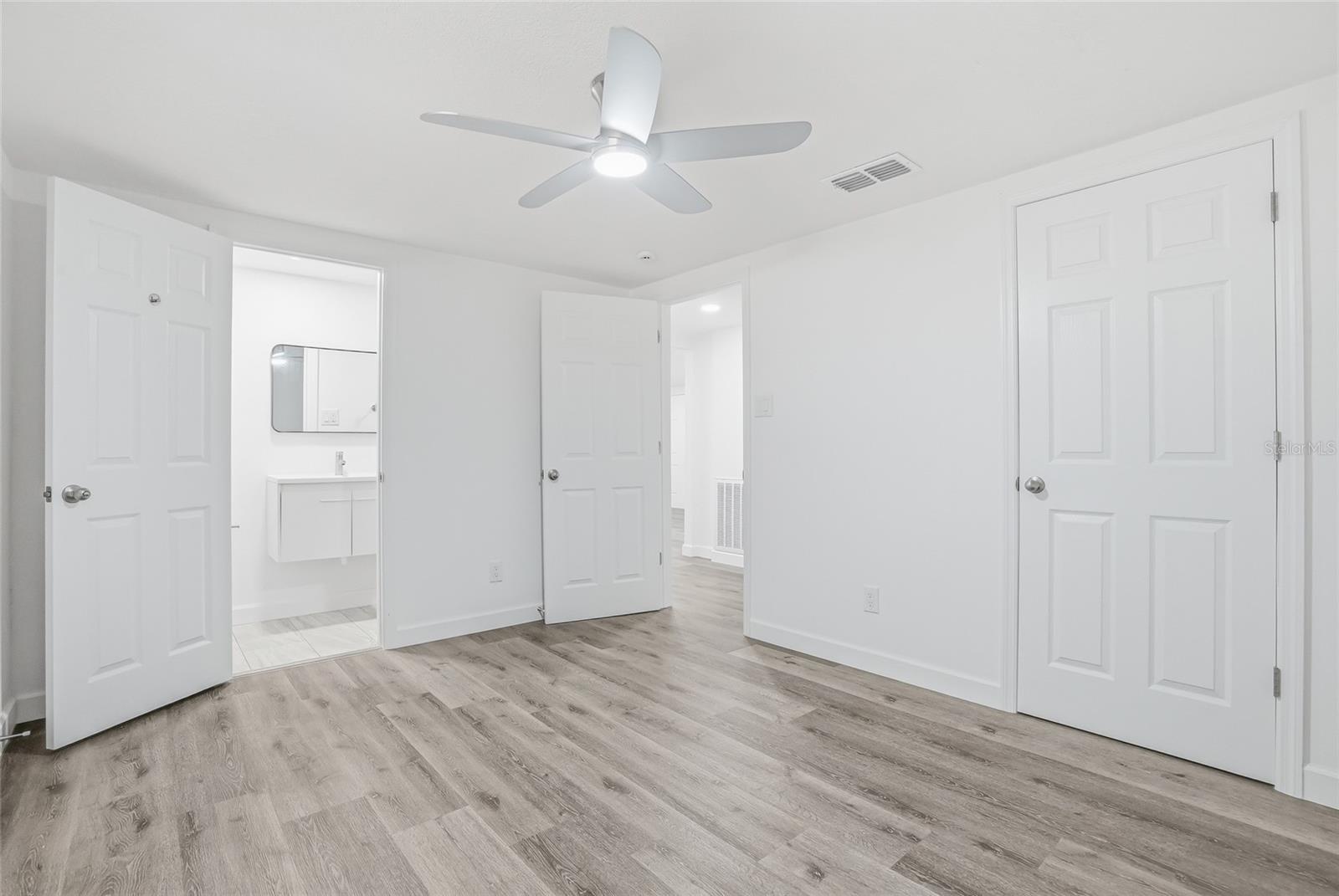 Image 20 of 37 For 7840 Gulf Way