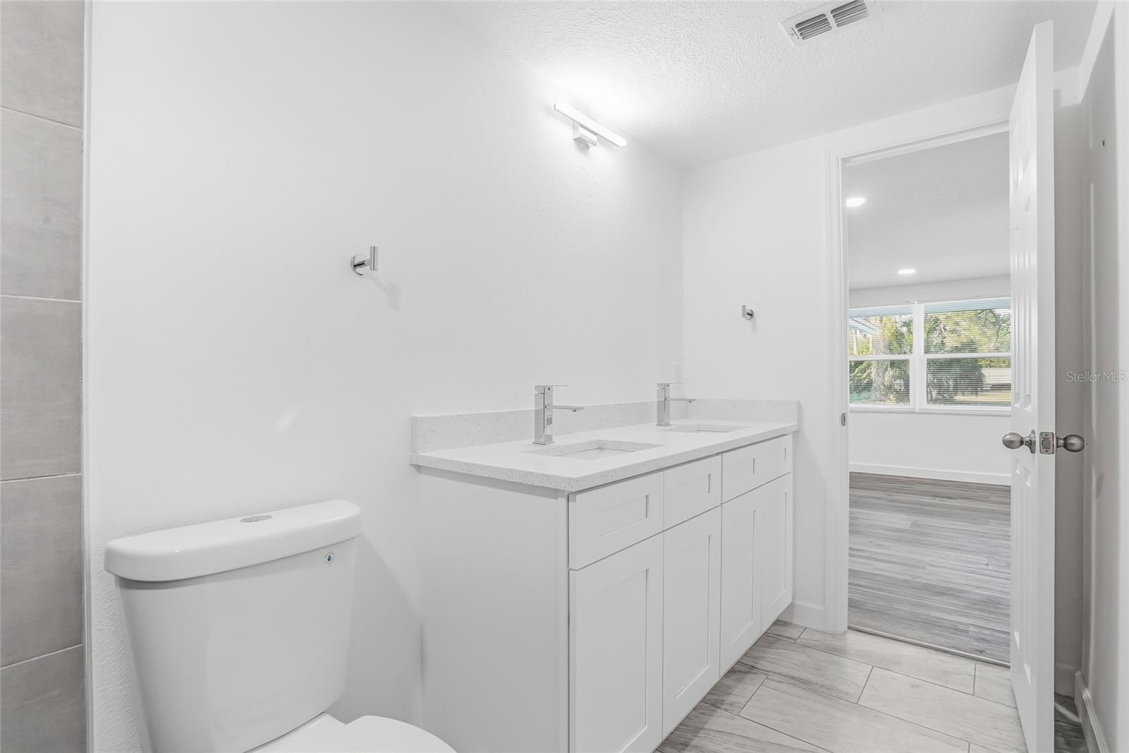 Image 27 of 37 For 7840 Gulf Way