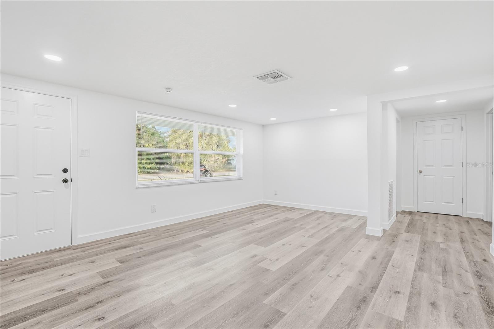 Image 4 of 37 For 7840 Gulf Way