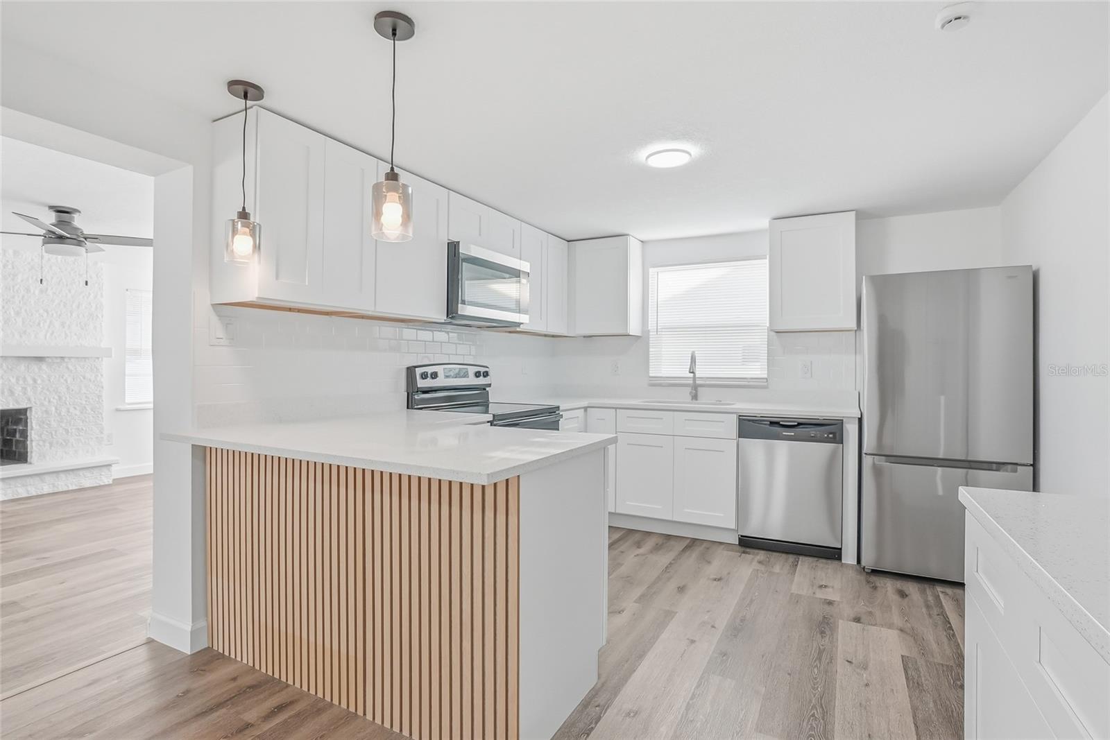 Image 8 of 37 For 7840 Gulf Way