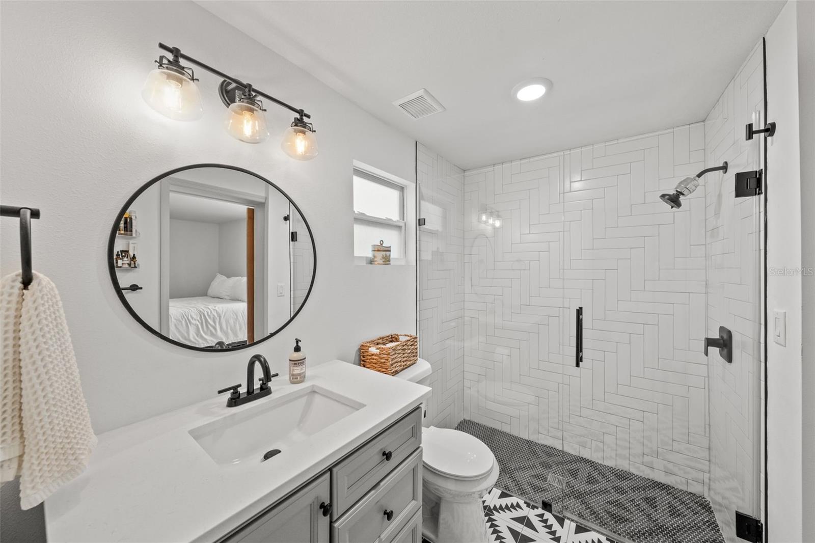 Image 19 of 27 For 1801 Knollwood Street