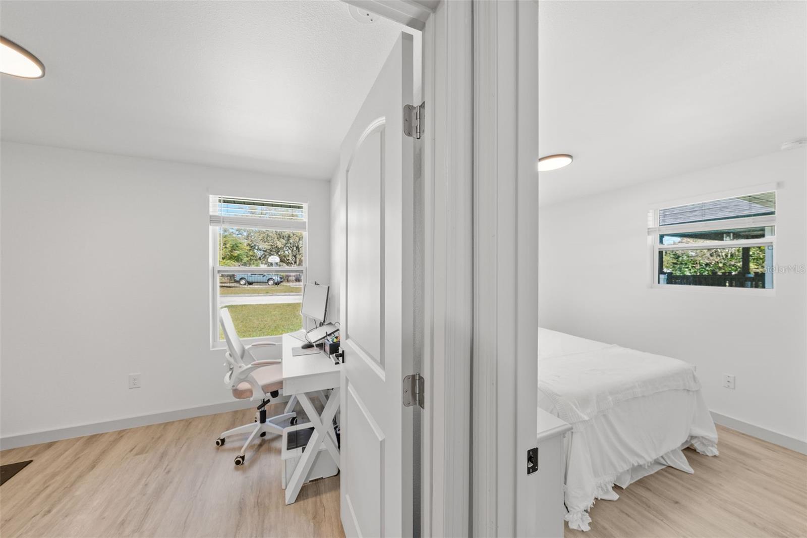 Image 20 of 27 For 1801 Knollwood Street