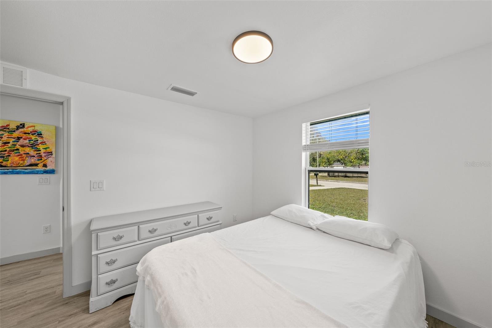 Image 21 of 27 For 1801 Knollwood Street