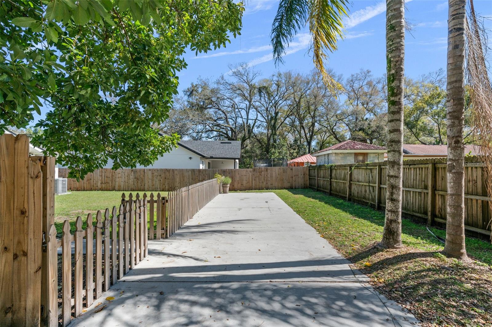 Image 26 of 27 For 1801 Knollwood Street