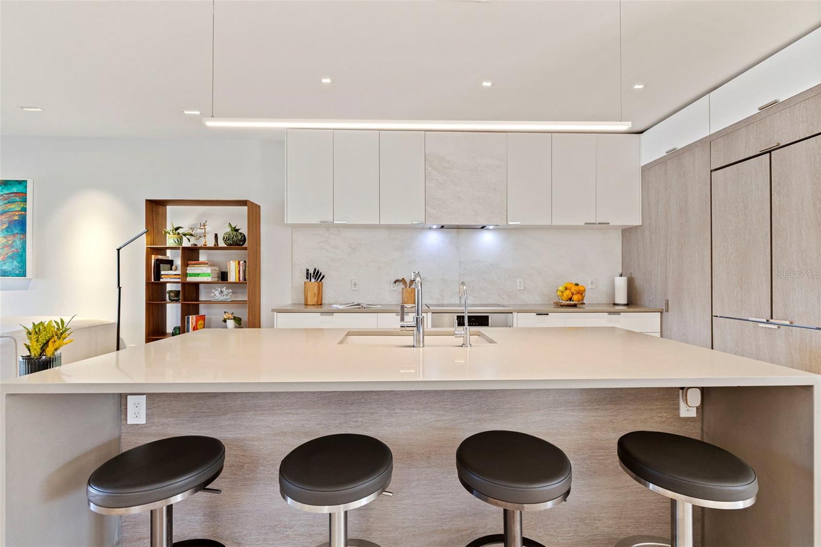 Image 16 of 83 For 722 Pinellas Bayway S 104