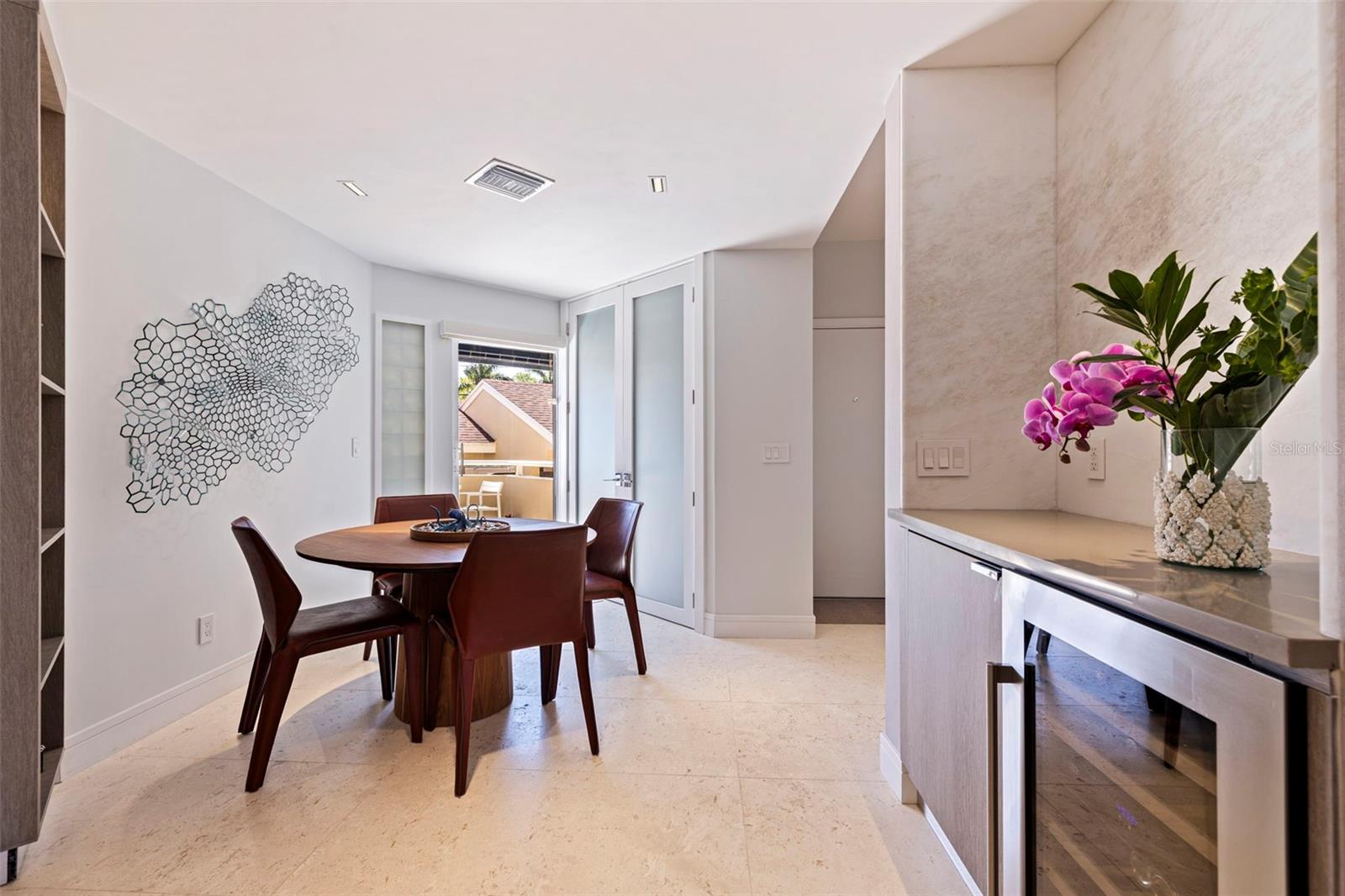 Image 22 of 83 For 722 Pinellas Bayway S 104