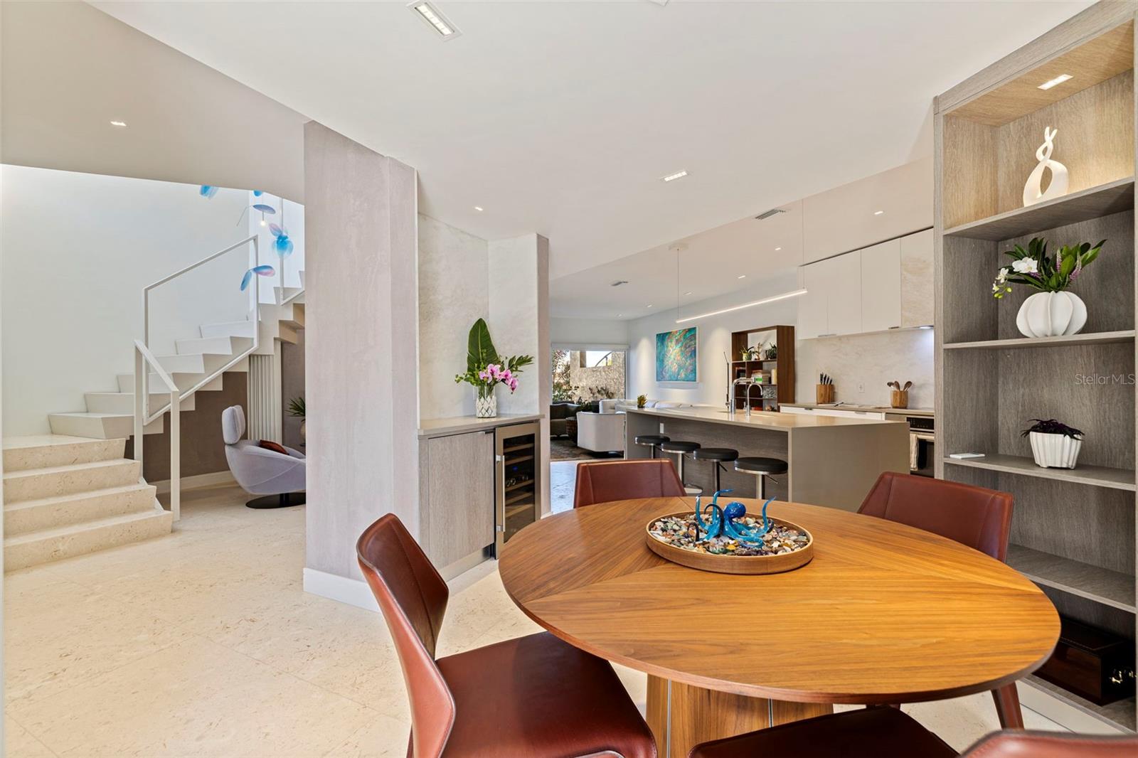 Image 24 of 83 For 722 Pinellas Bayway S 104