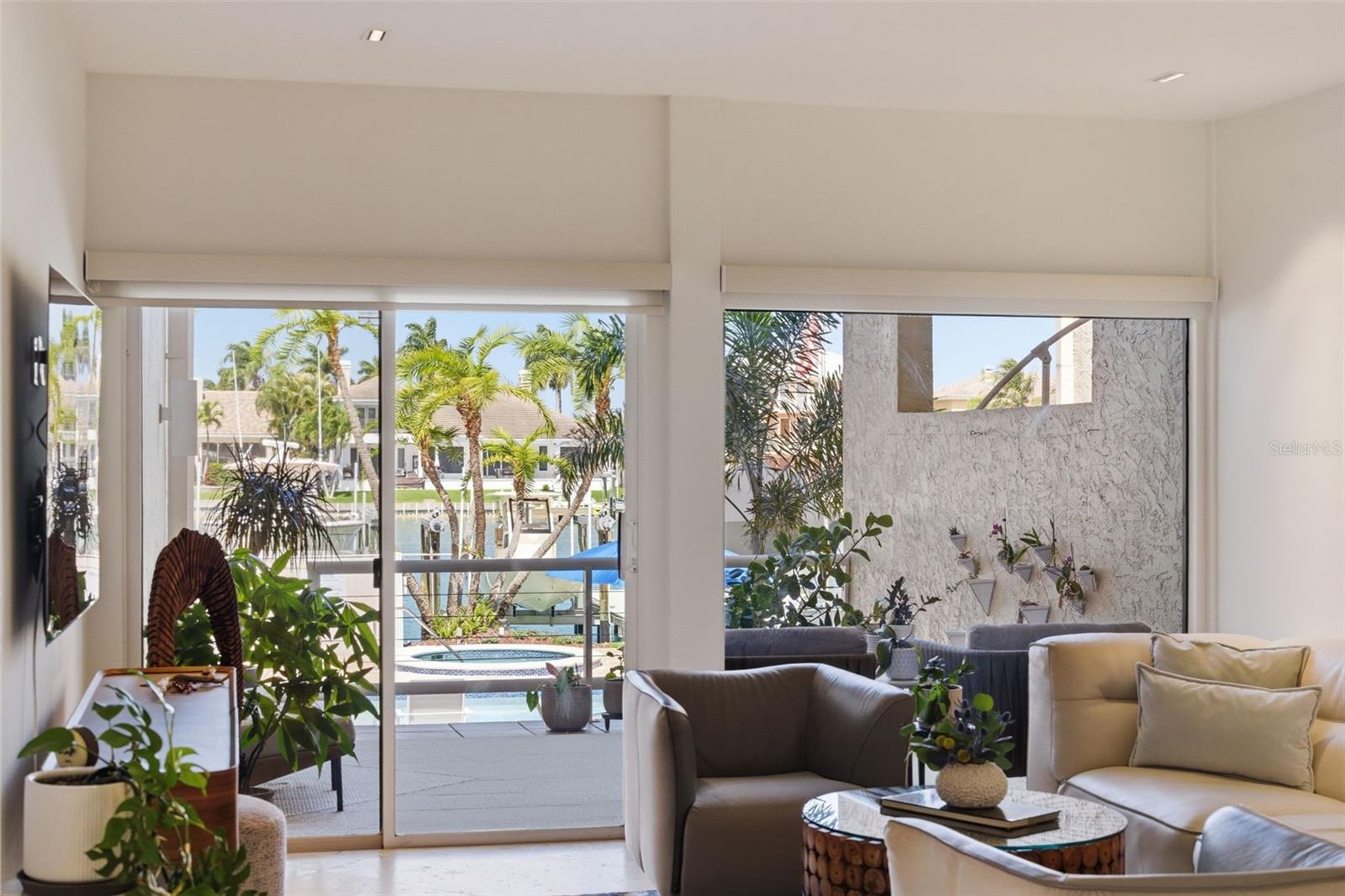 Image 26 of 83 For 722 Pinellas Bayway S 104