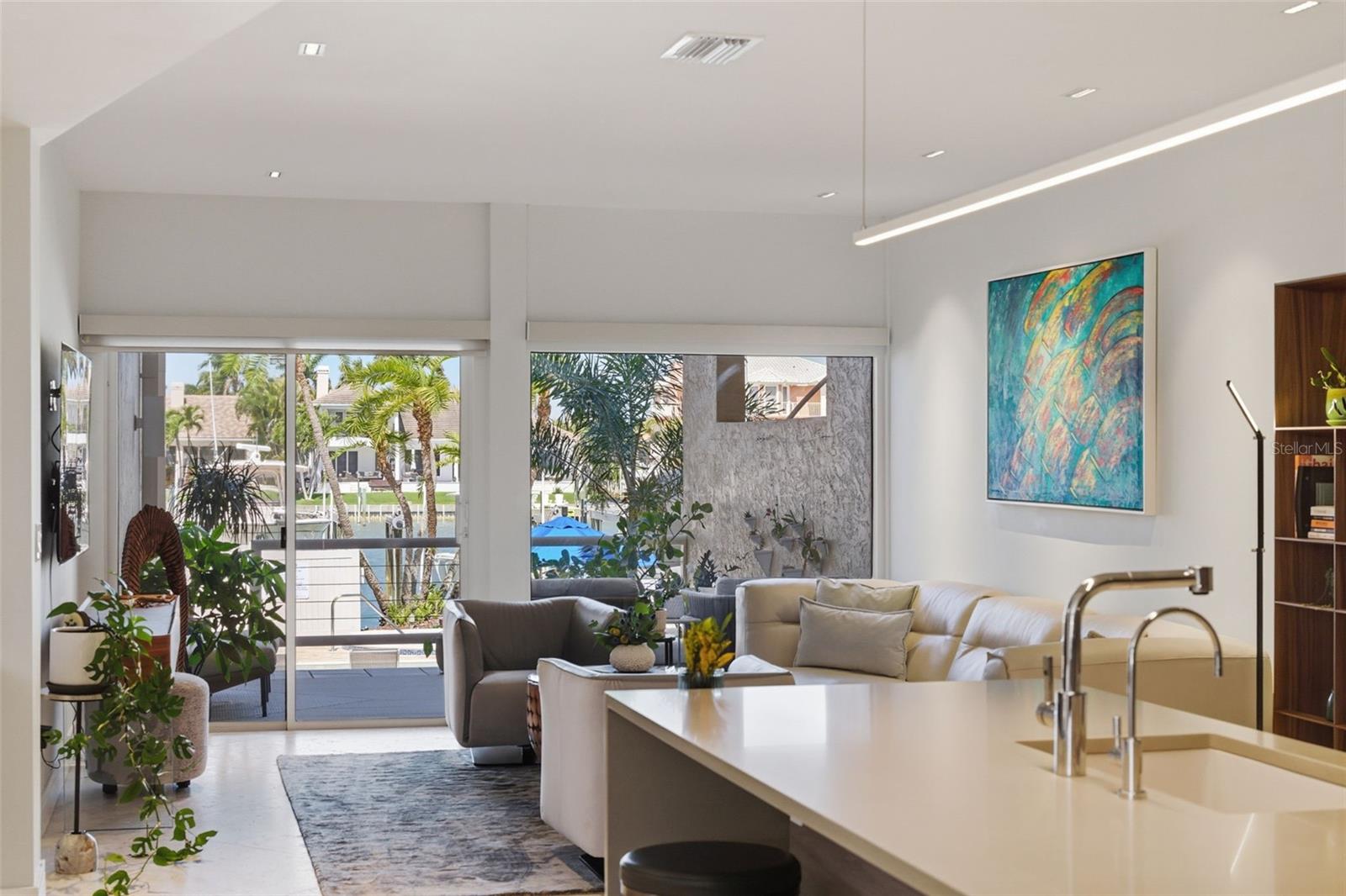 Image 27 of 83 For 722 Pinellas Bayway S 104