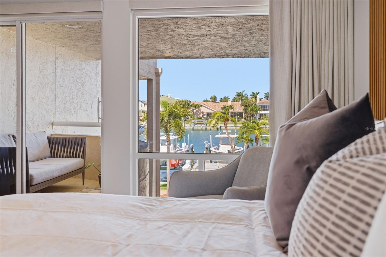 Image 40 of 83 For 722 Pinellas Bayway S 104