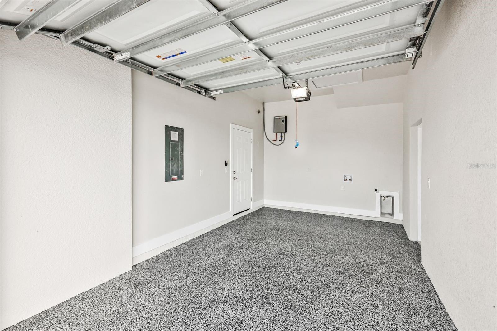 Image 26 of 47 For 521-523 Lillon Avenue S