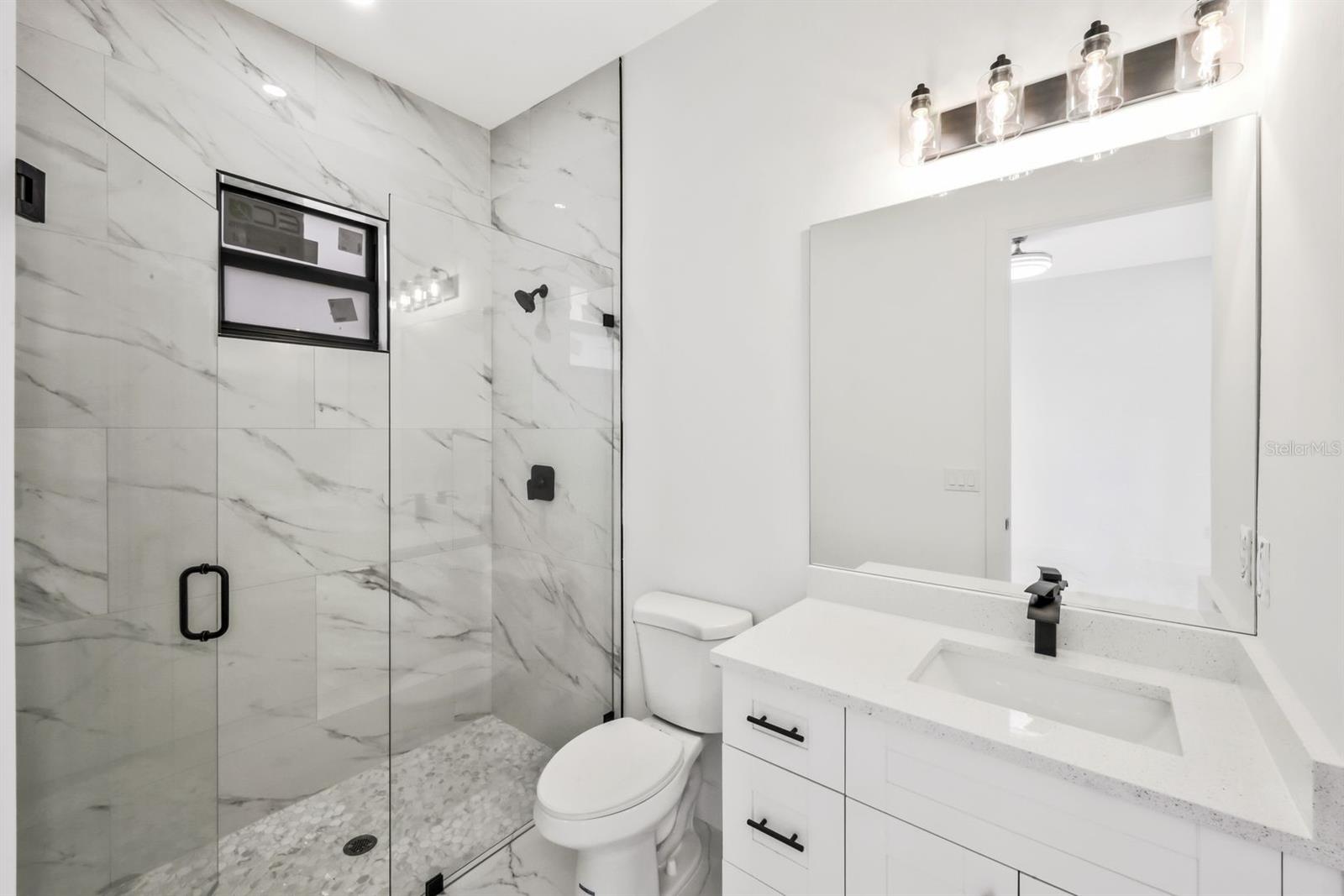 Image 42 of 47 For 521-523 Lillon Avenue S