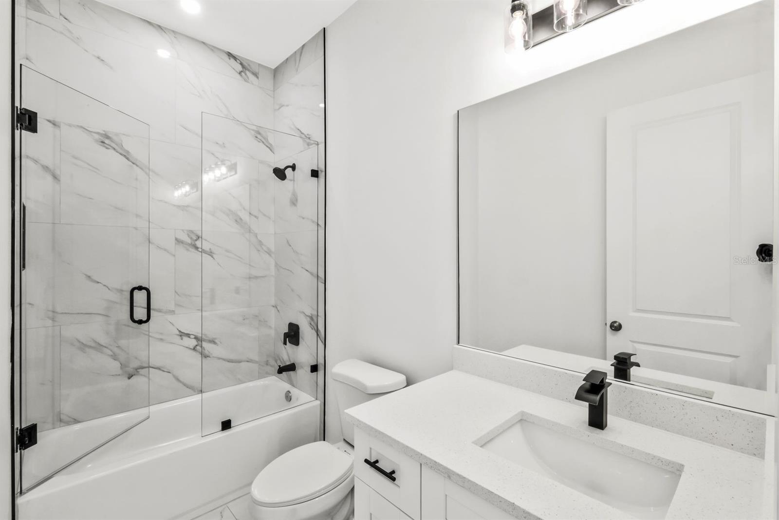 Image 44 of 47 For 521-523 Lillon Avenue S