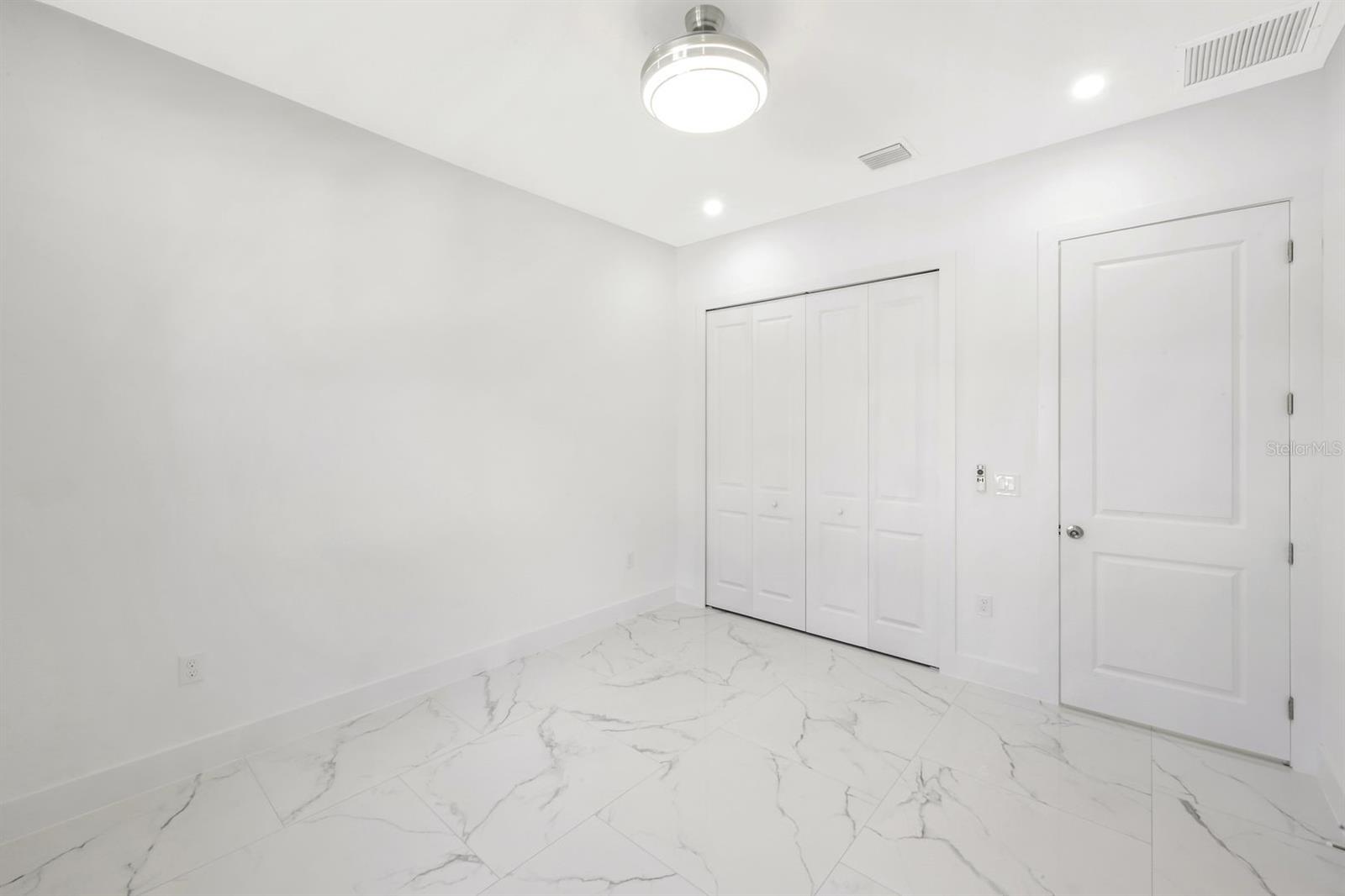 Image 45 of 47 For 521-523 Lillon Avenue S