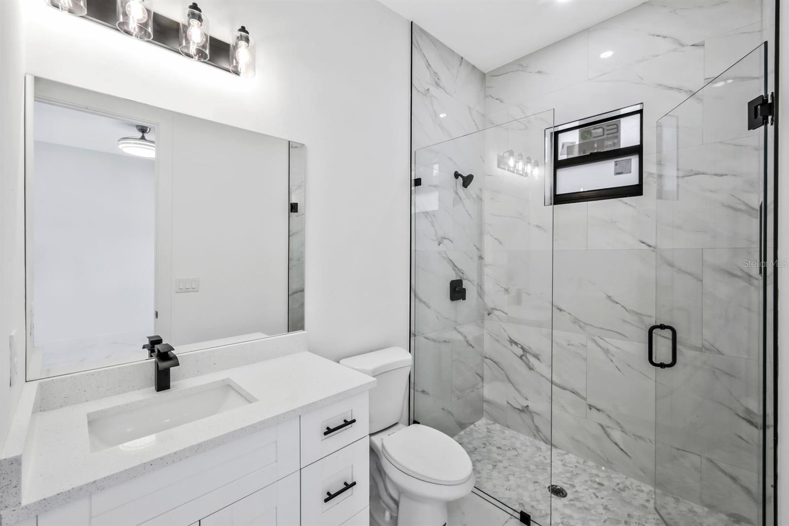 Image 46 of 47 For 521-523 Lillon Avenue S