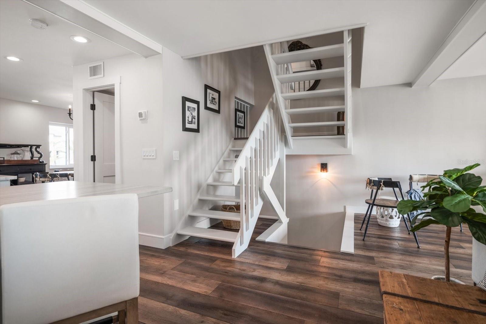 Image 11 of 81 For 165 Marina Del Rey Court