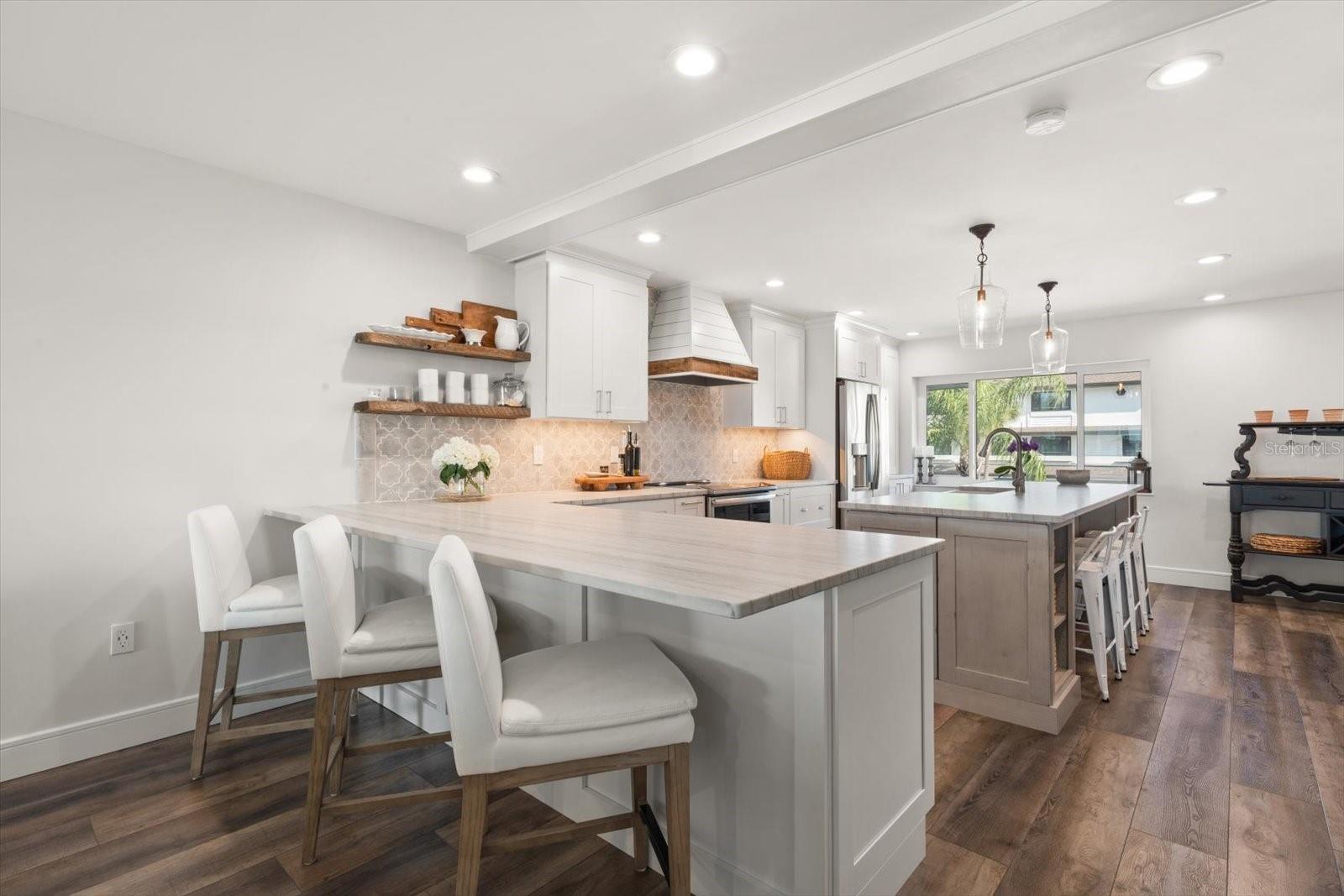 Image 16 of 81 For 165 Marina Del Rey Court