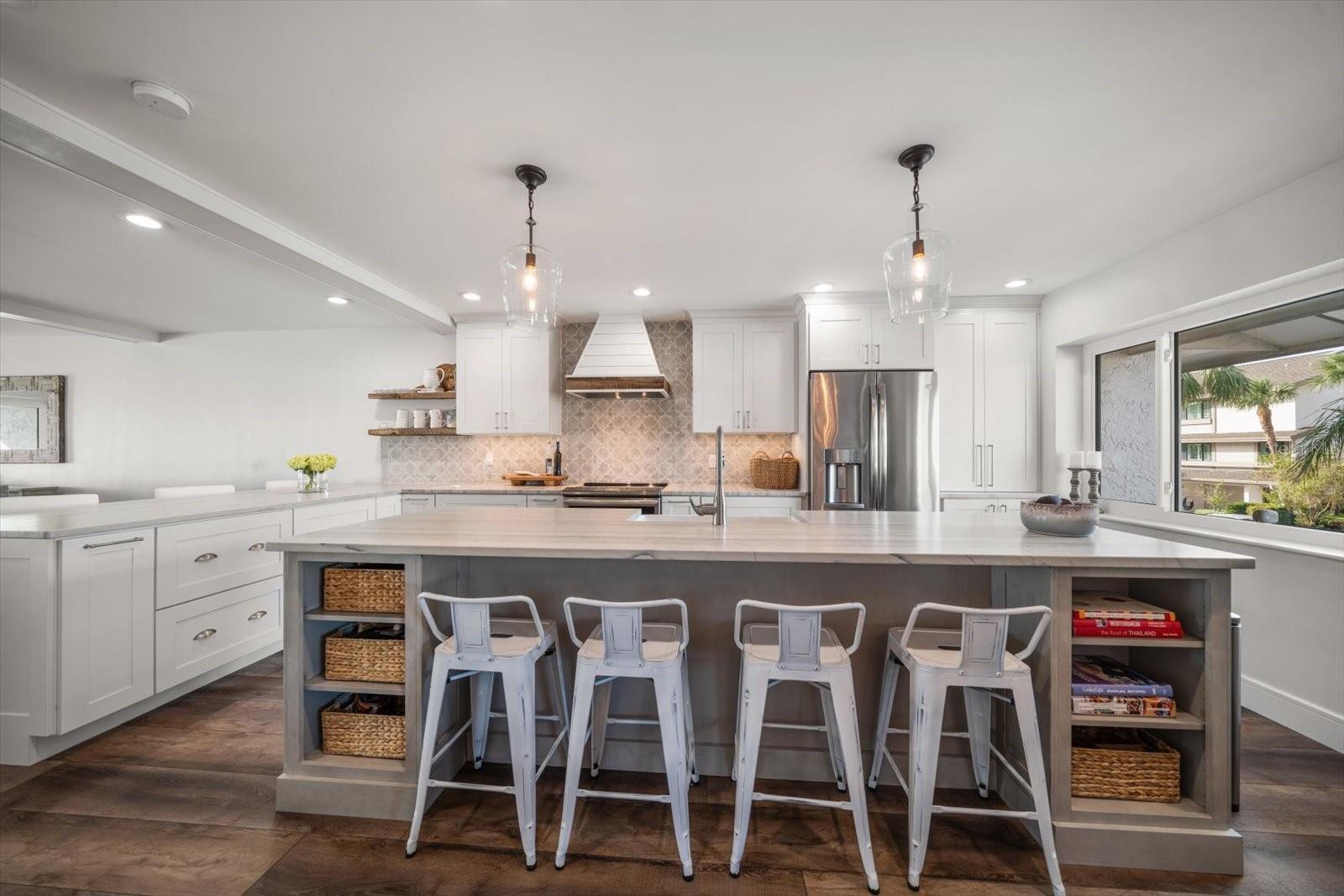 Image 17 of 81 For 165 Marina Del Rey Court