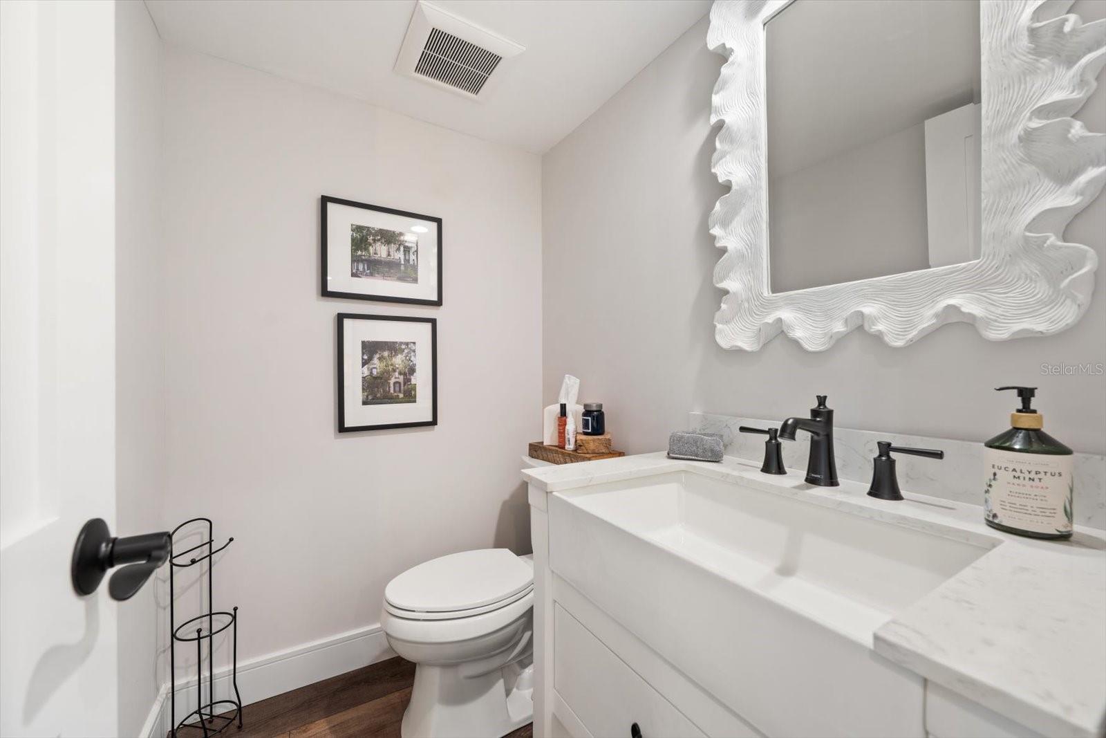 Image 24 of 81 For 165 Marina Del Rey Court